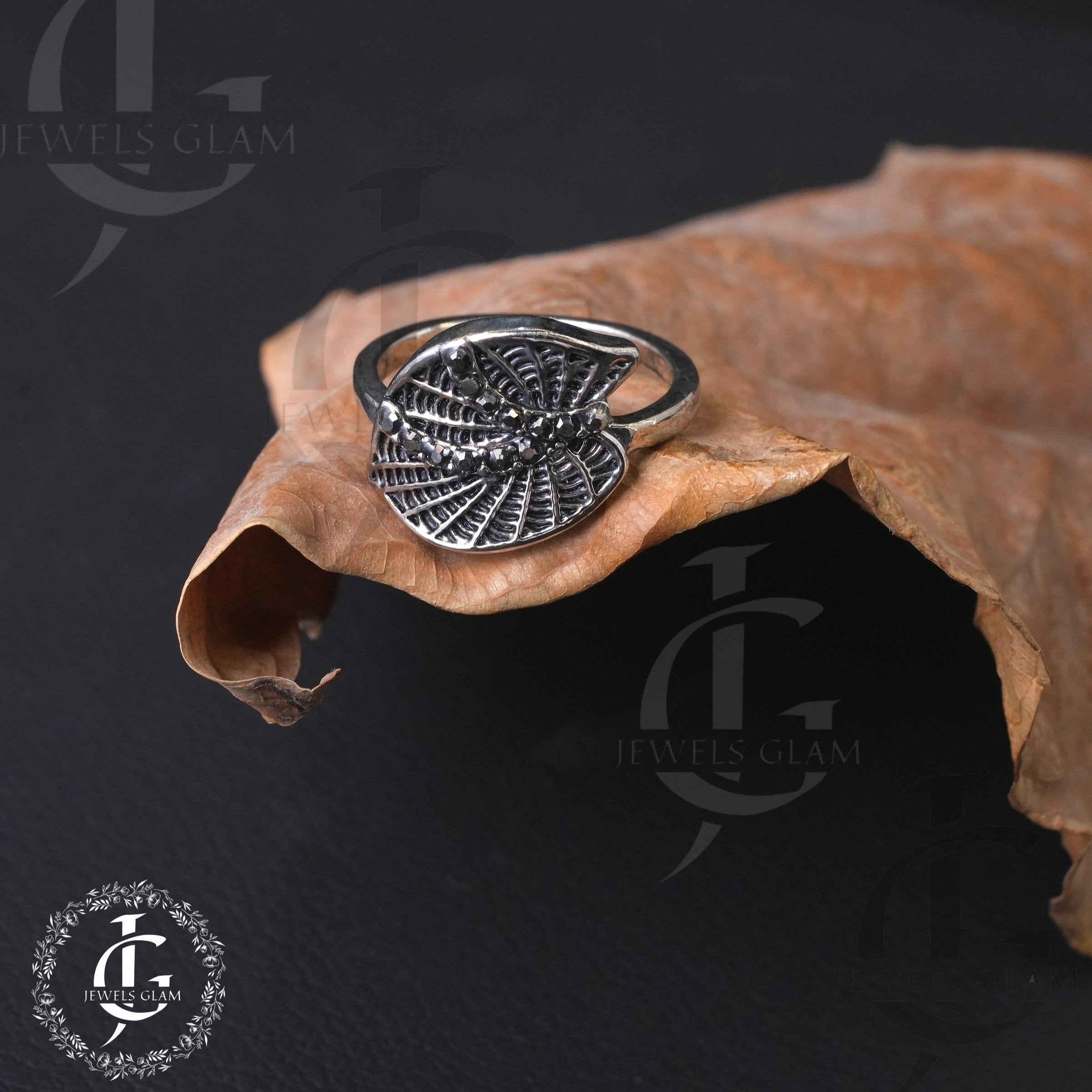 Antique Leaf Filigree Ring