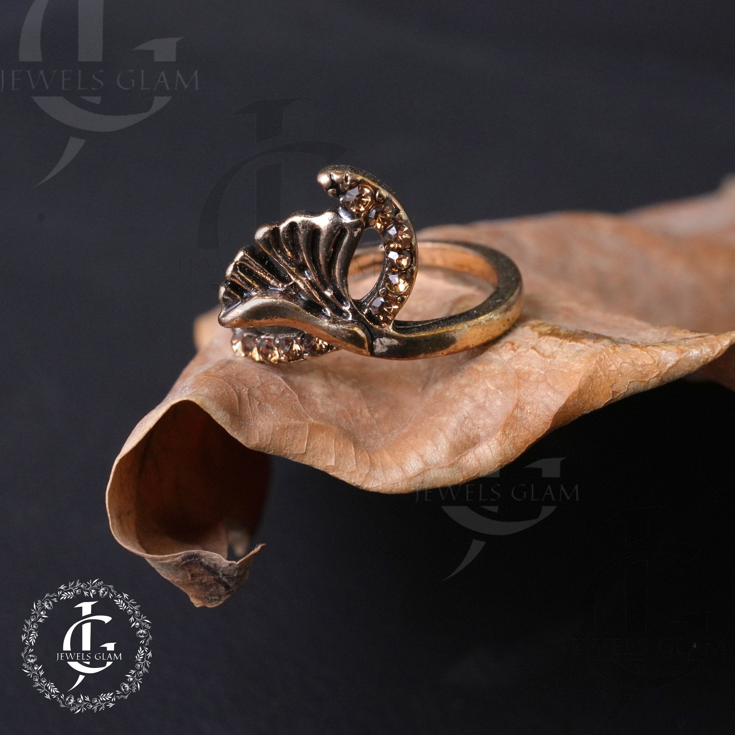 Graceful Swirl Crystal Ring