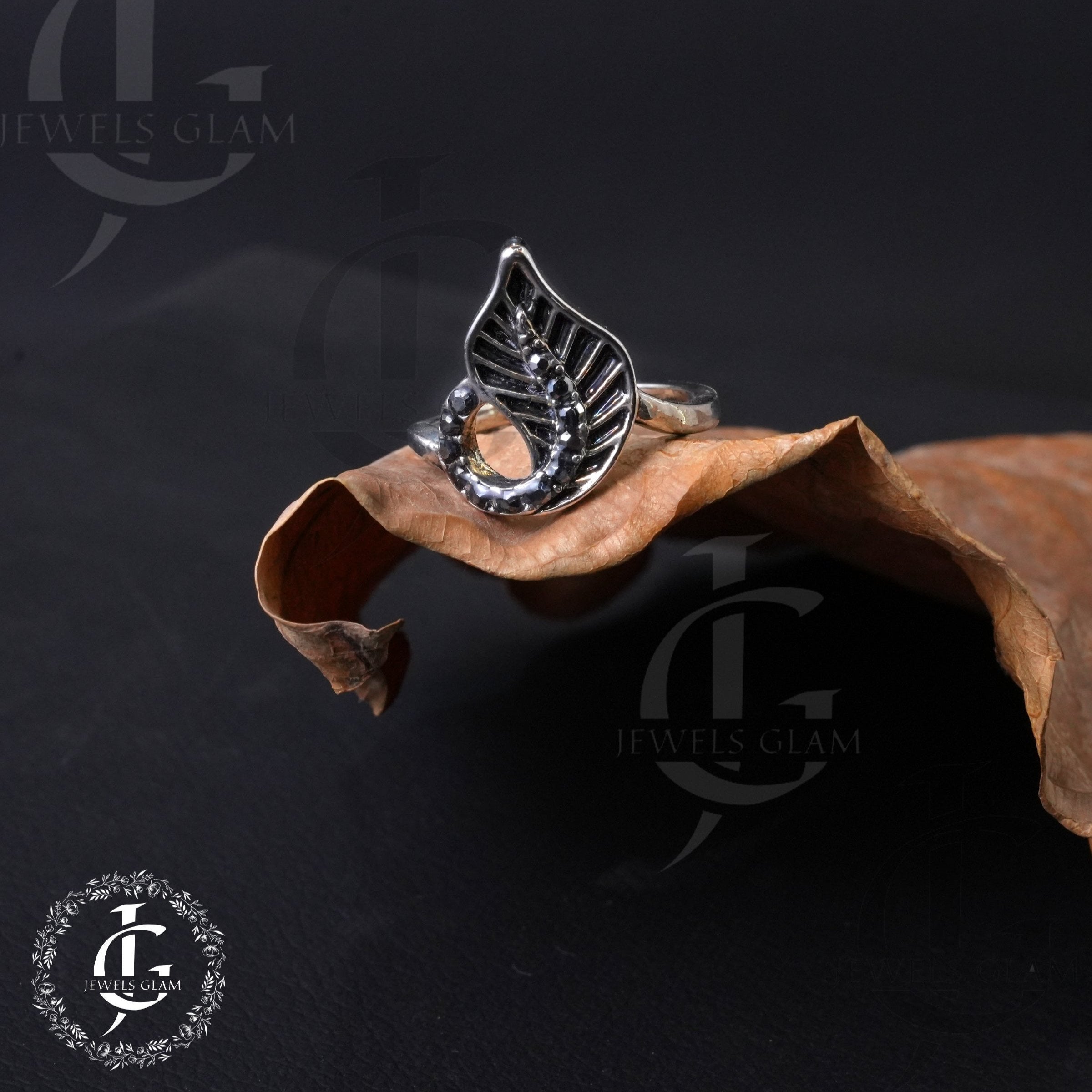 Elegant Leaf Whisper Ring