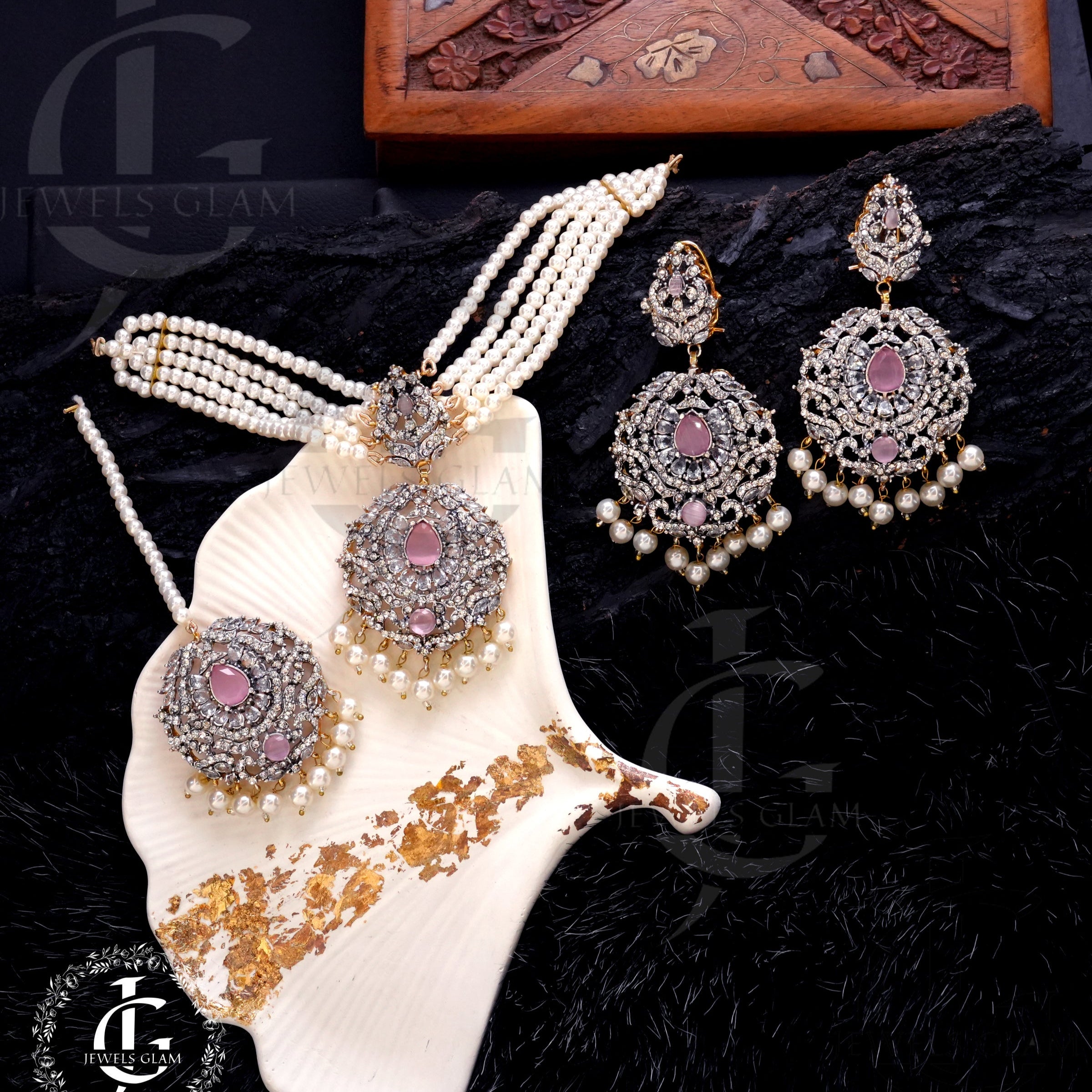 Studded Zircon Choker Set Pink