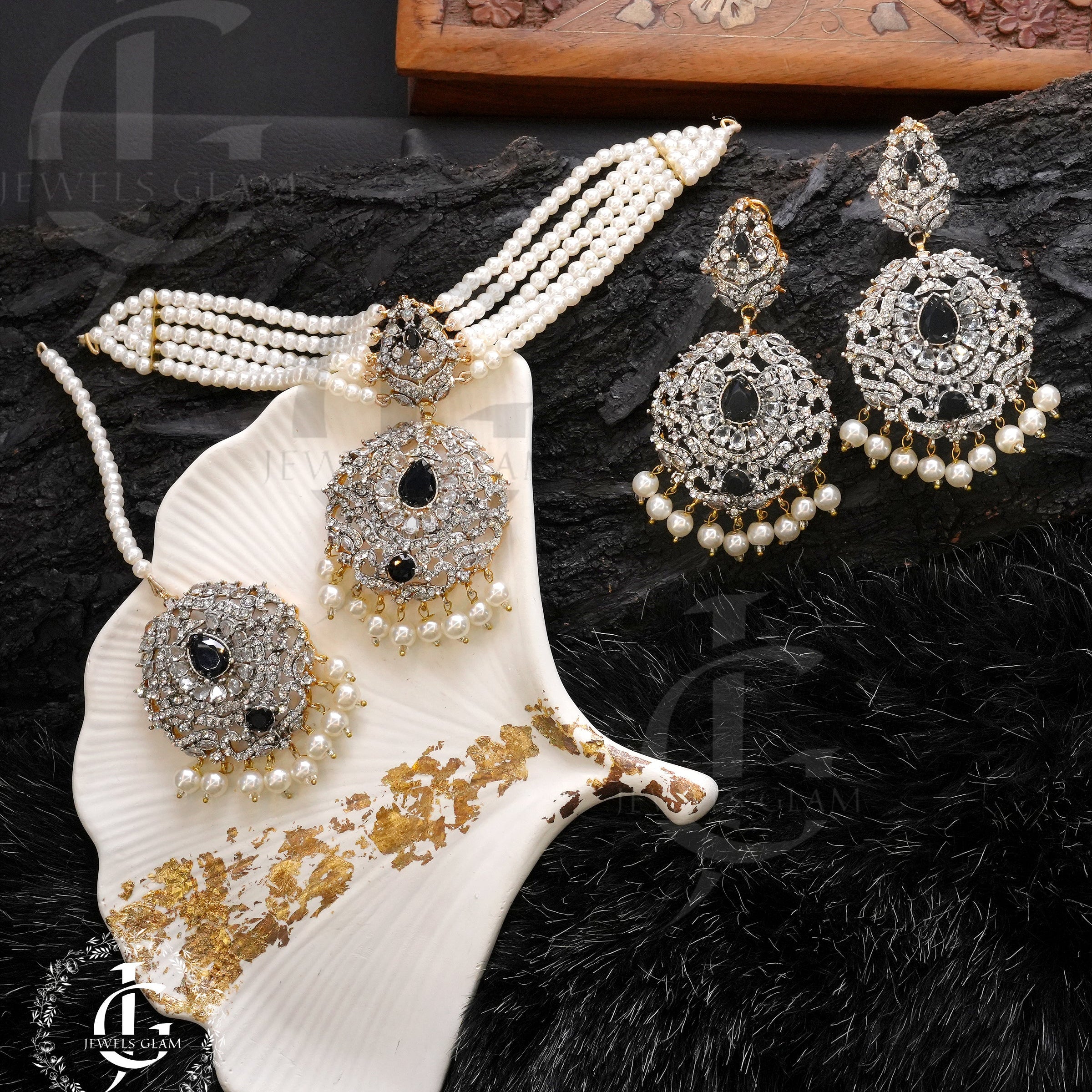 Studded Zircon Choker Set Black