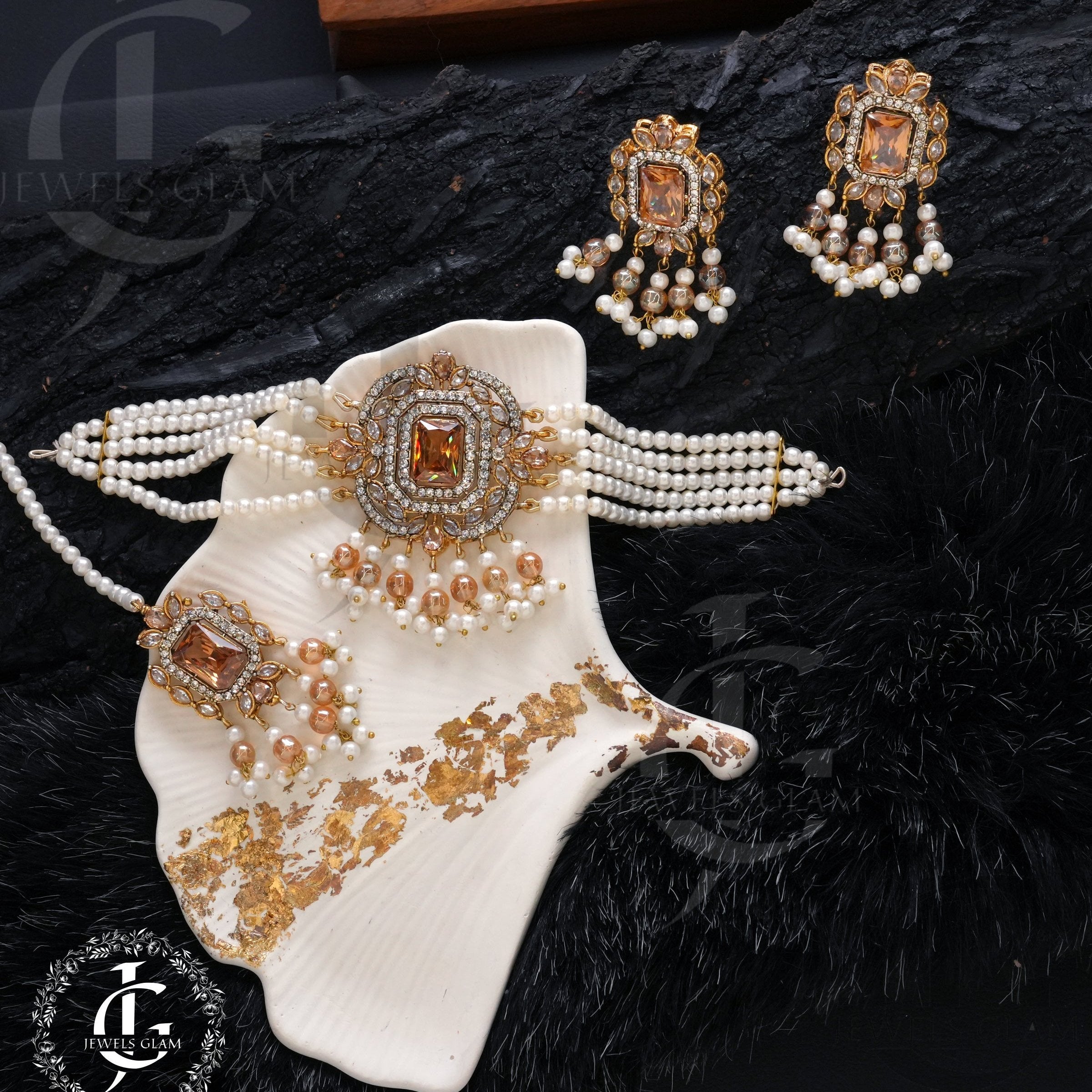 American Diamond Choker Set With Tika Champagne