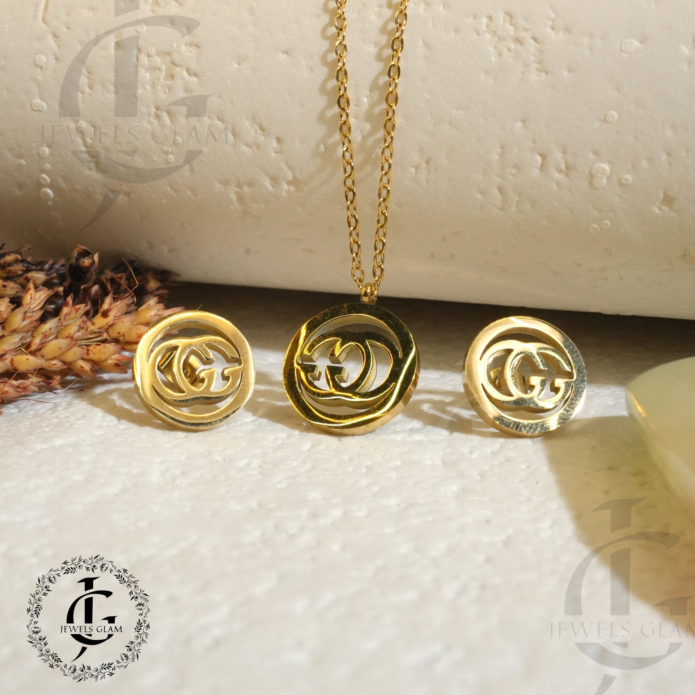 Timeless Gold Circle Jewelry Set