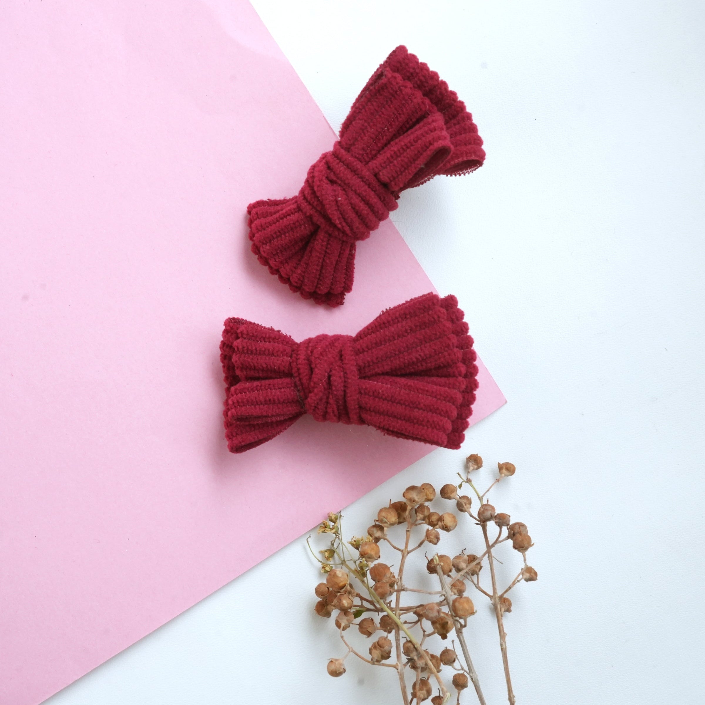 Chic Knitted Bow Hair Clips (Pair)
