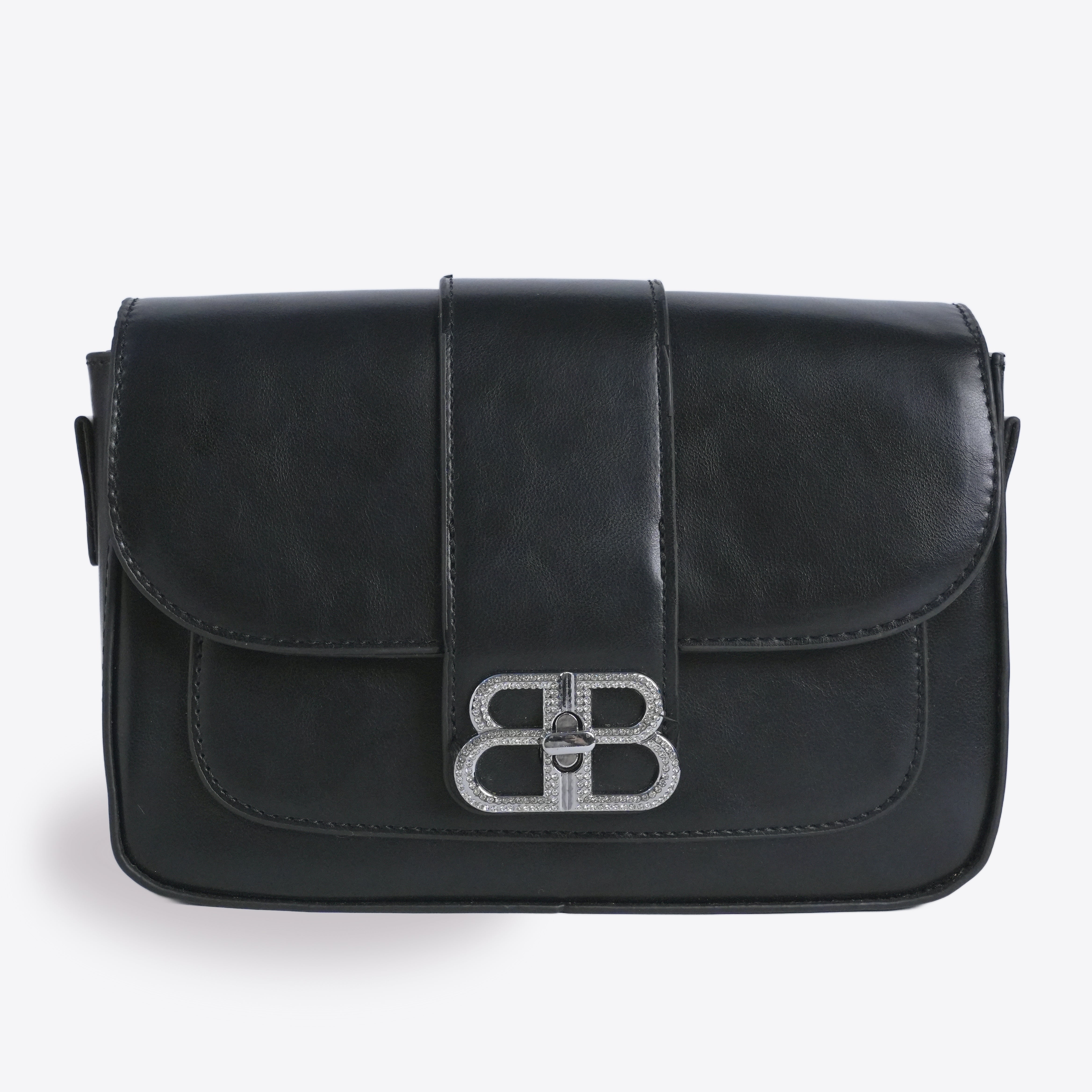 Women Sleek Leather Crossbody Bag