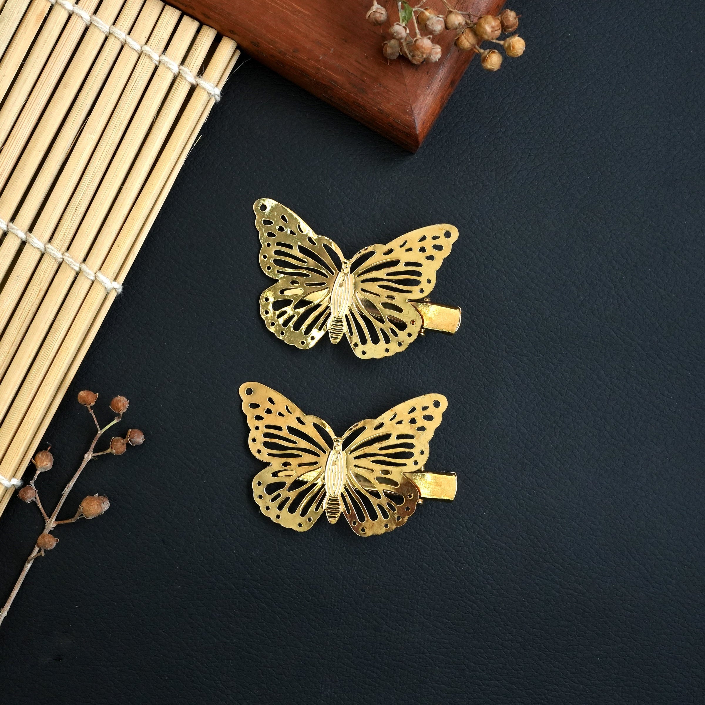 Elegant Butterfly & Pearl Metal Hair Pins Set