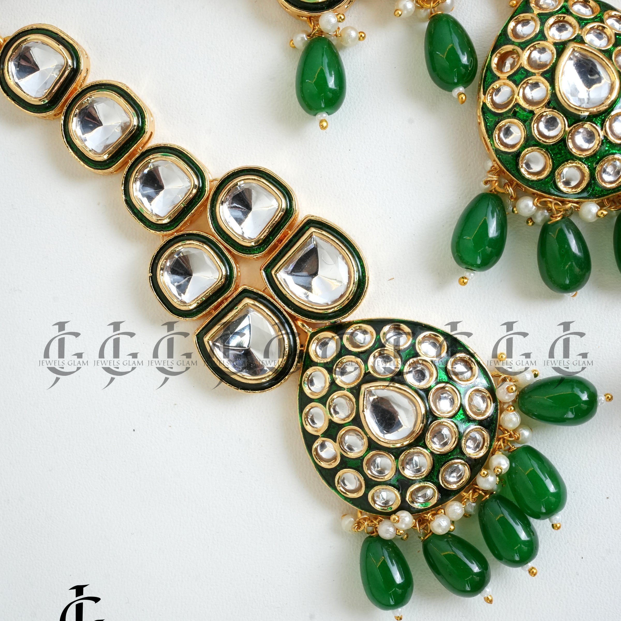 Emerald Glow Kundan Bridal Jewelry Set