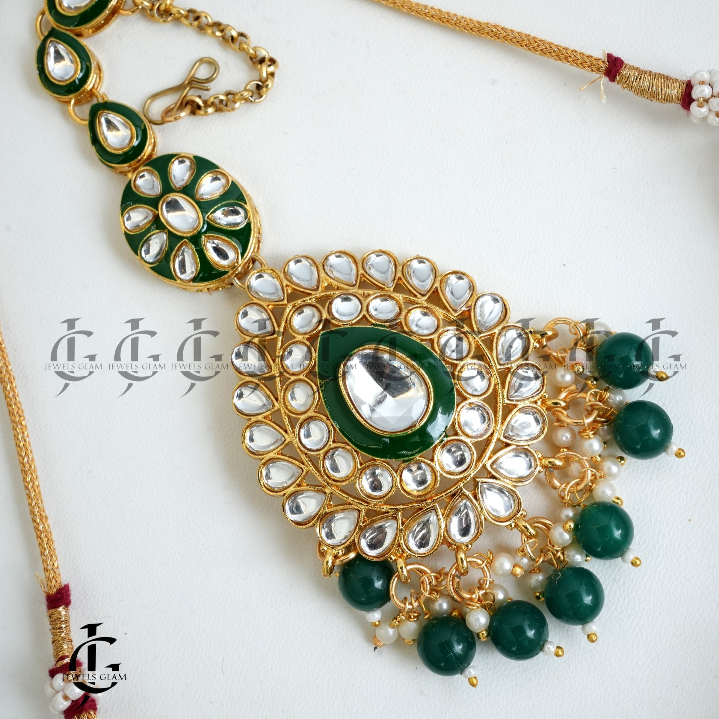 Regal Emerald Kundan Bridal Jewelry Set