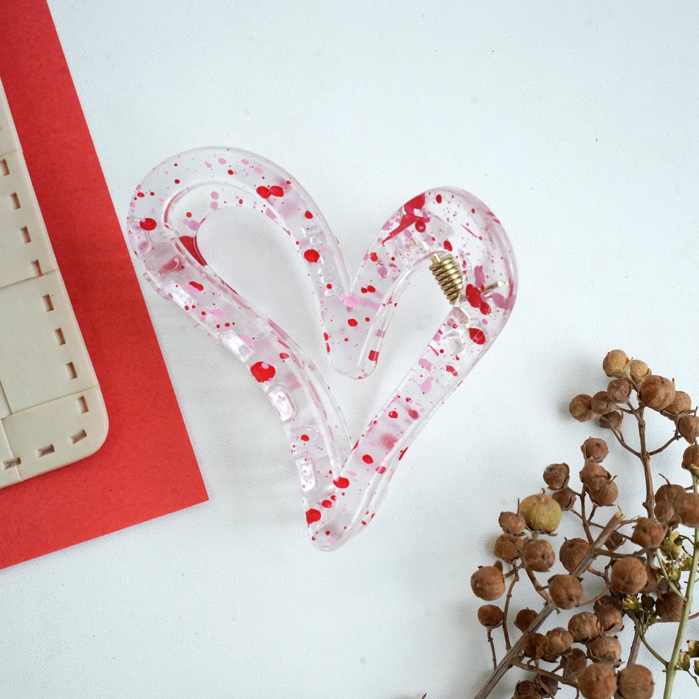 Glitter Heart Hair Claws – Sparkling Love for Your Hair