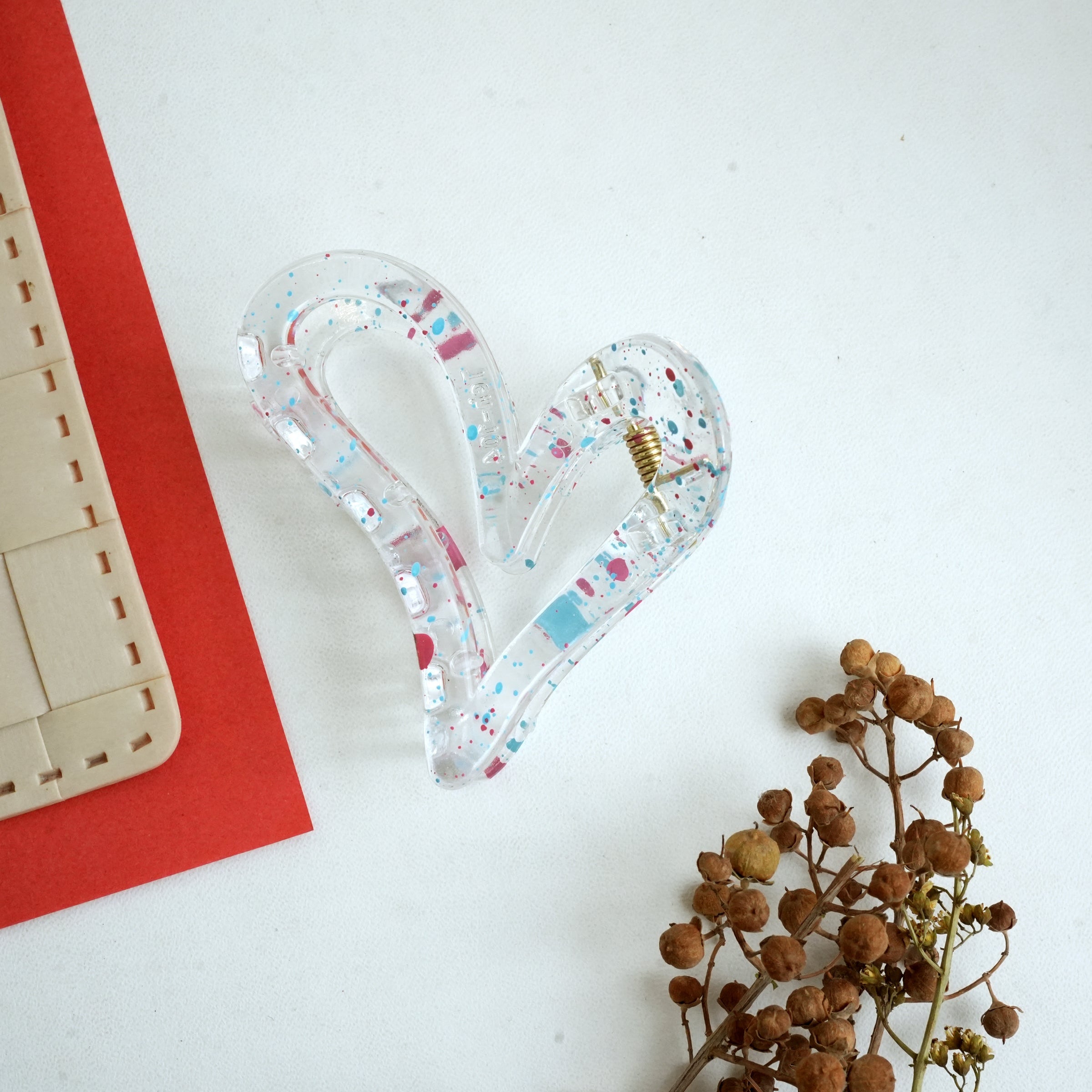 Glitter Heart Hair Claws – Sparkling Love for Your Hair