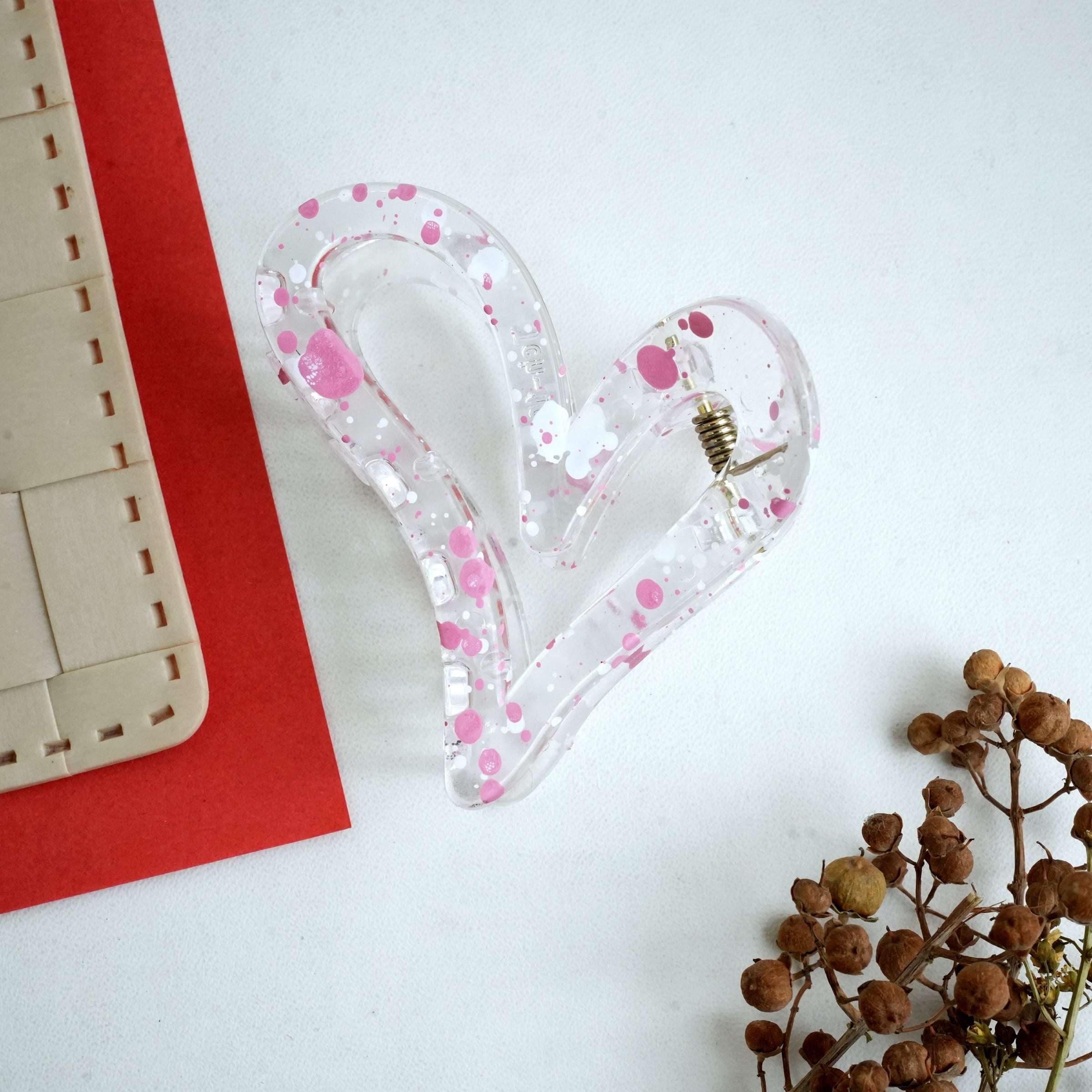 Glitter Heart Hair Claws – Sparkling Love for Your Hair