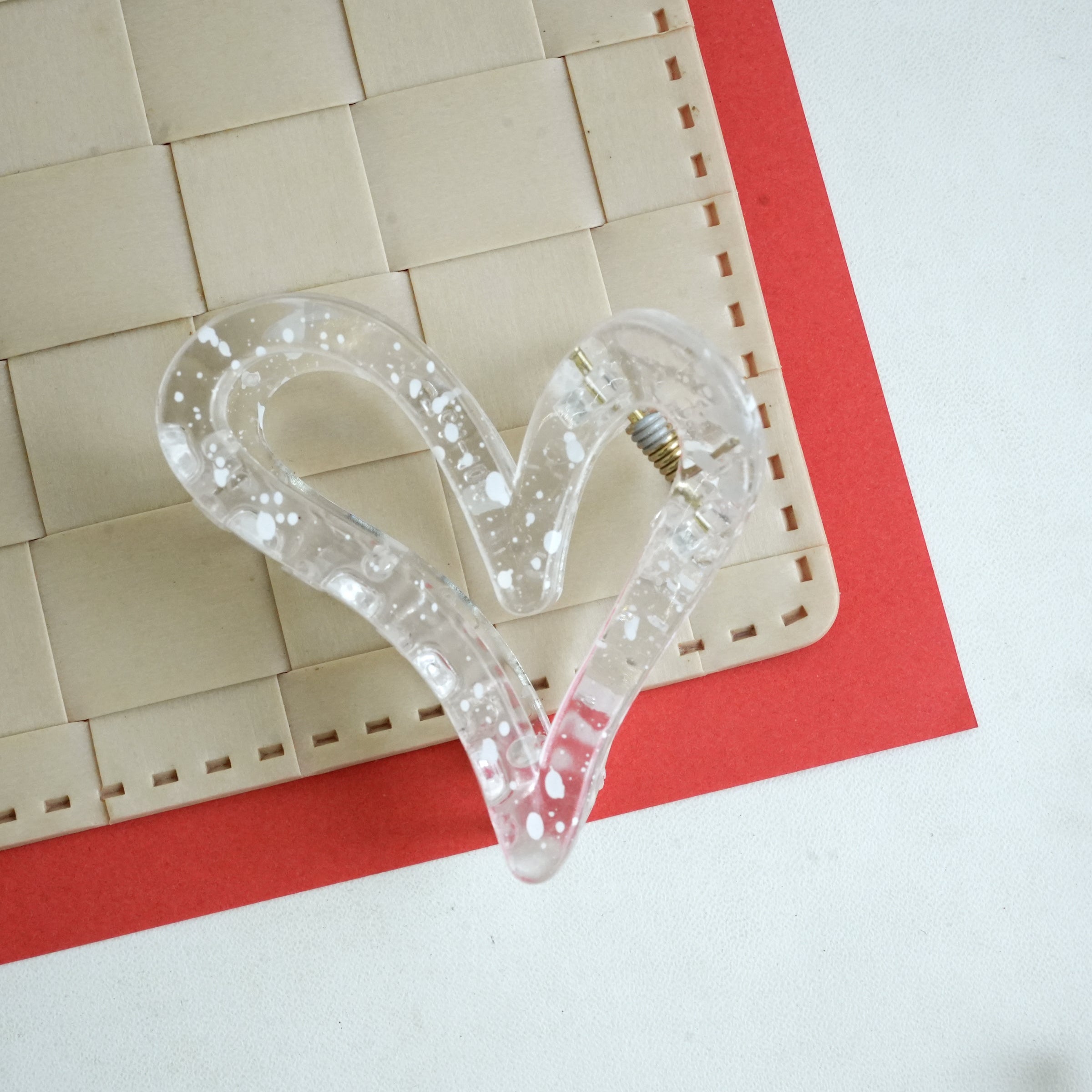 Glitter Heart Hair Claws – Sparkling Love for Your Hair