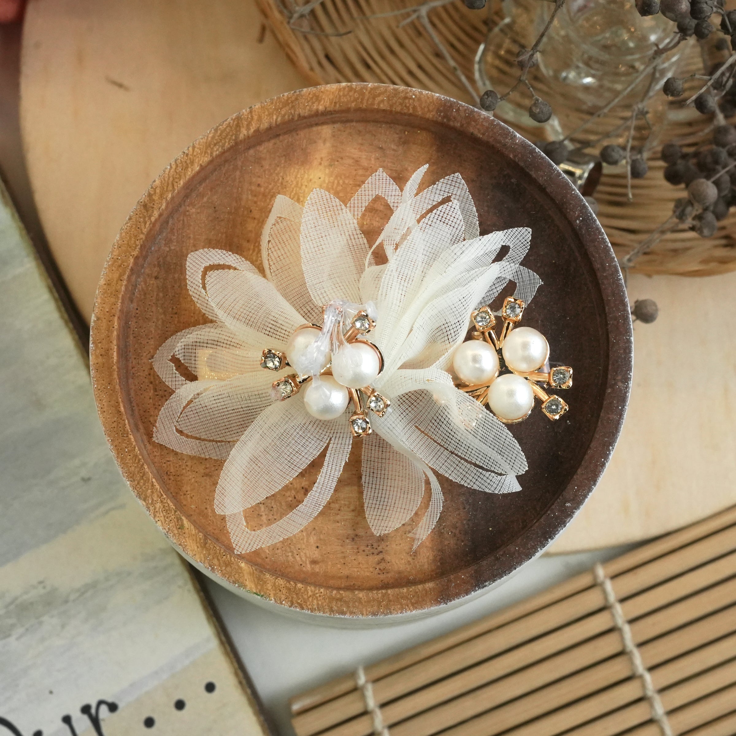 Elegant Pearl Floral Hair Pins