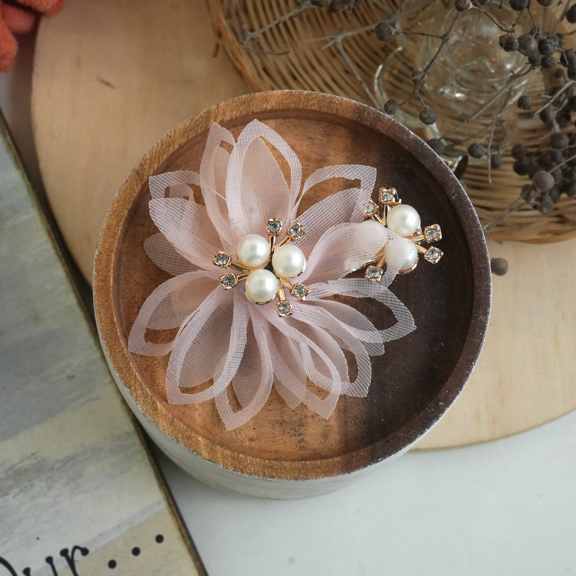 Elegant Pearl Floral Hair Pins