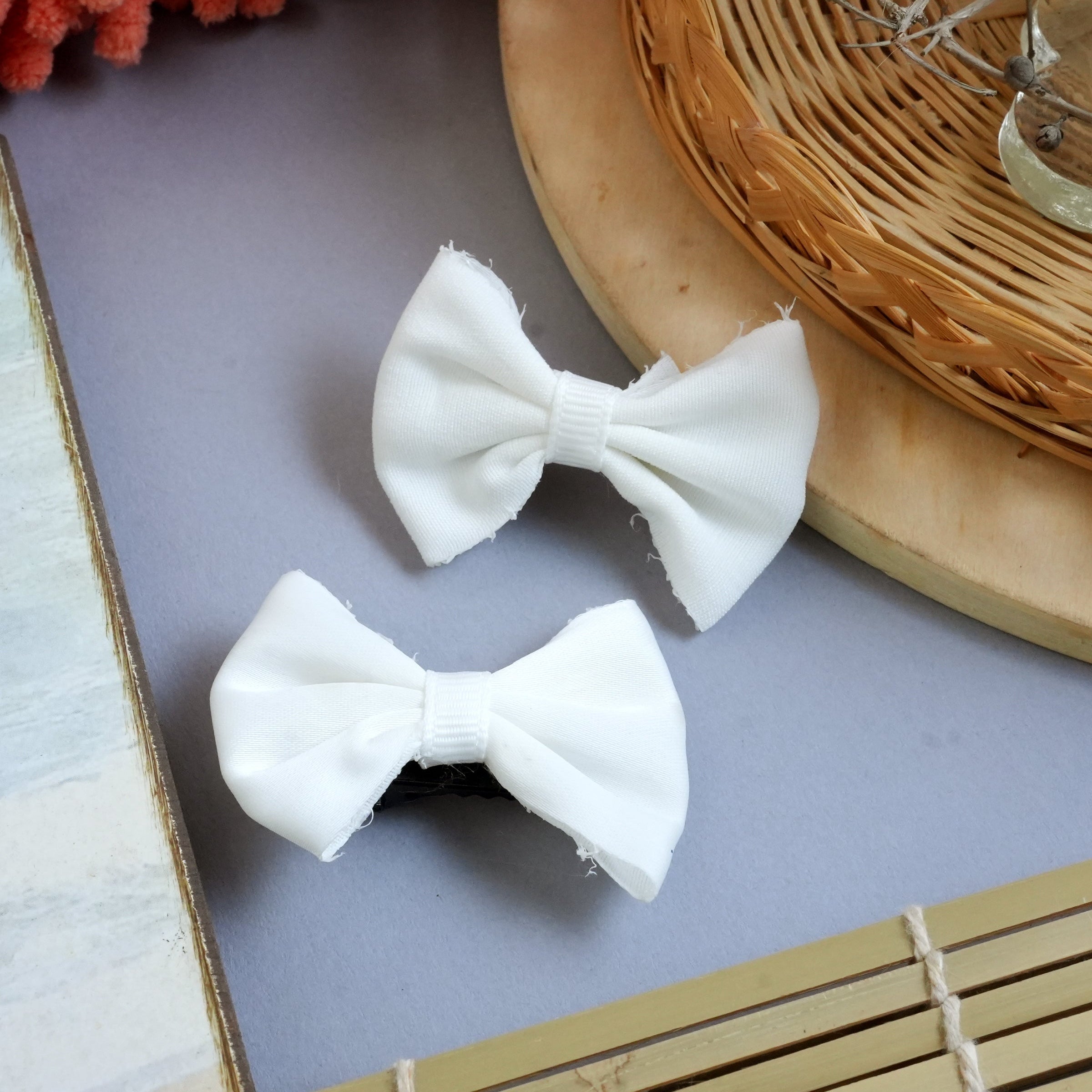Bow hair pins pair