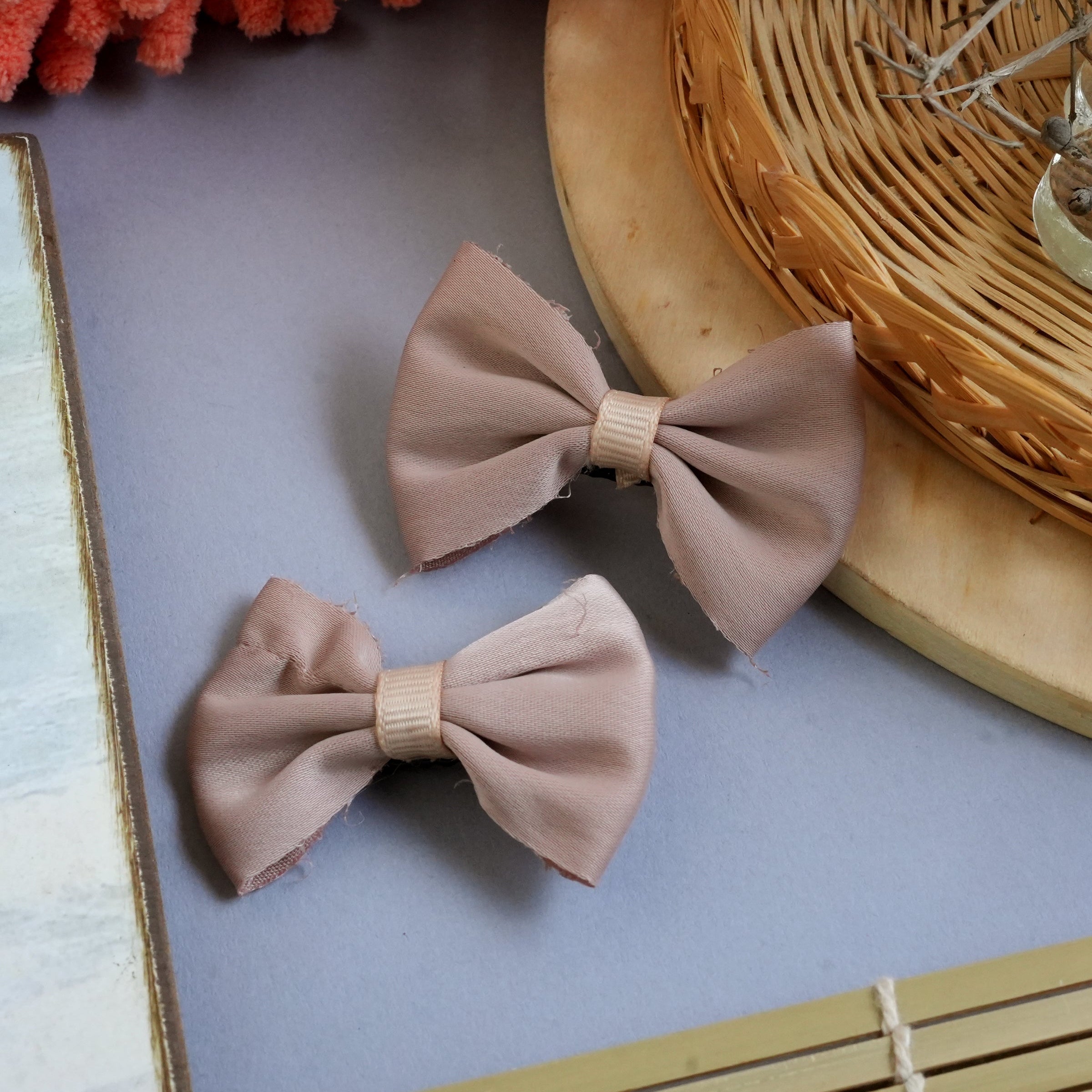 Bow hair pins pair
