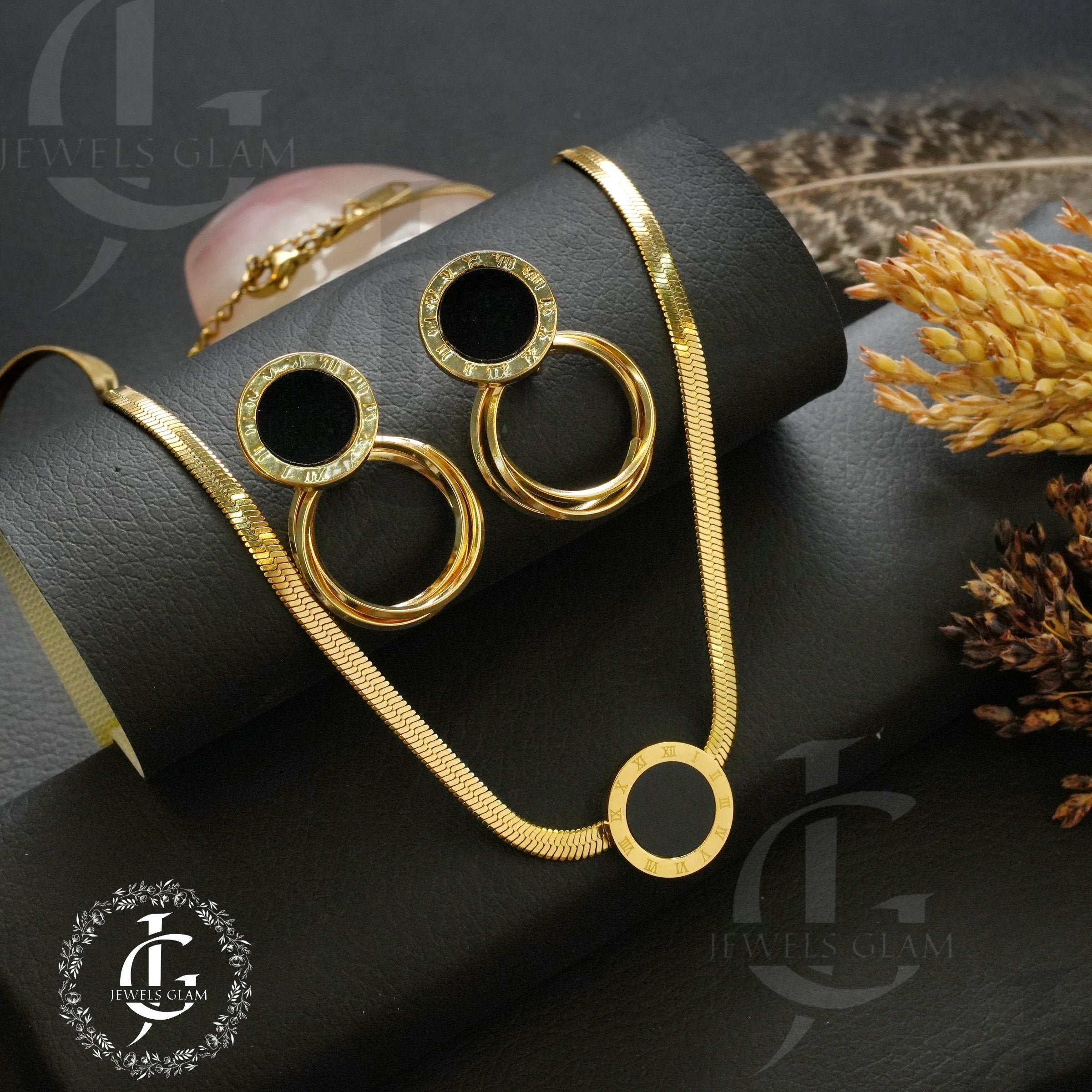 Timeless Roman Charm Jewelry Set