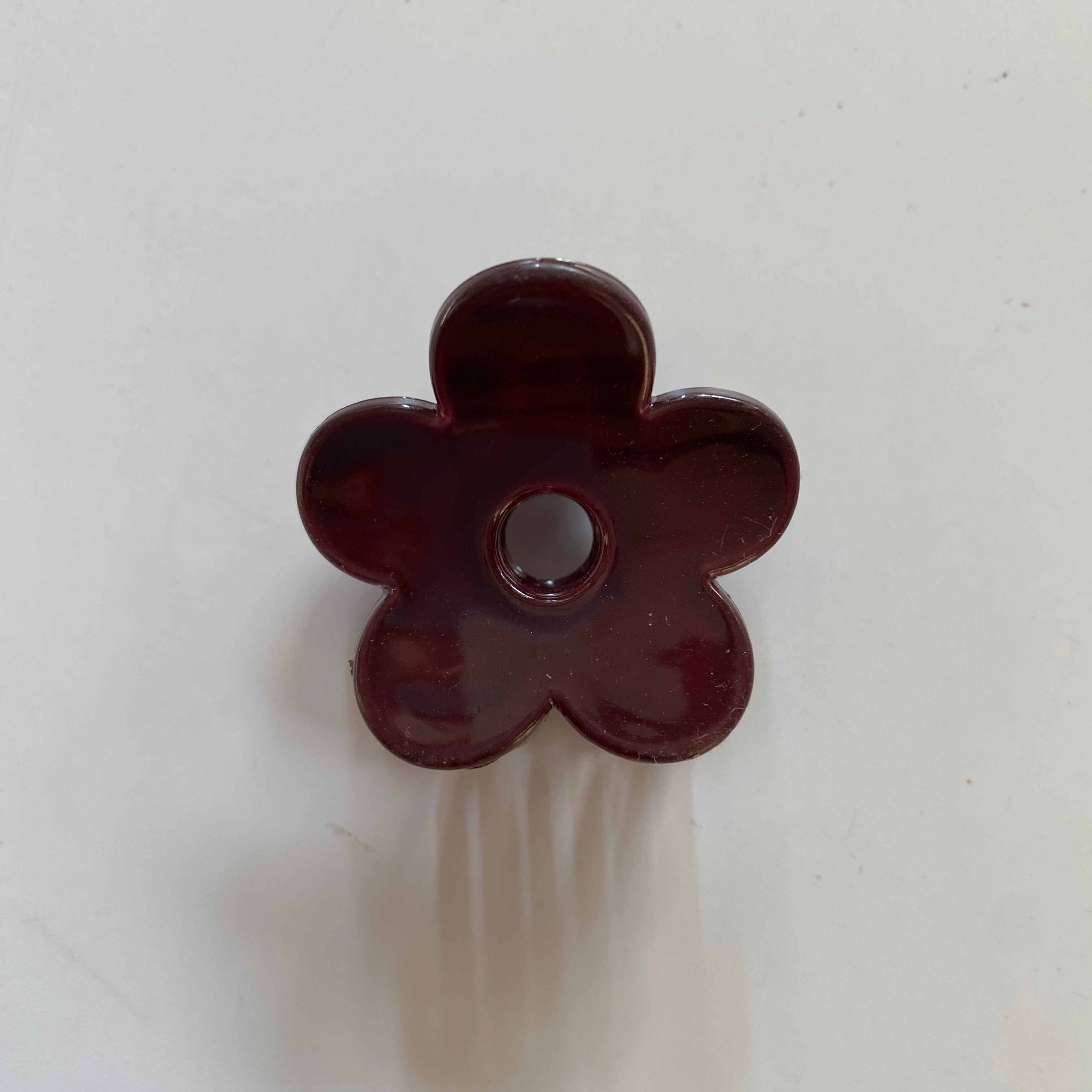 Minimalist Flower Hair Claw in Glossy Maroon