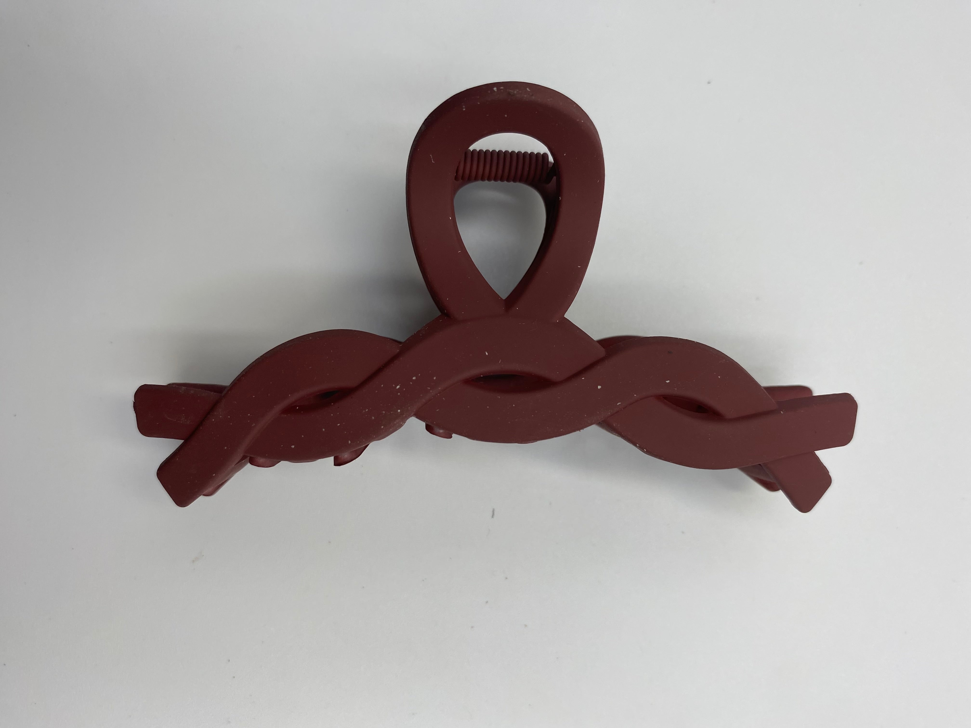 Twisted Matte Hair Claw Clips