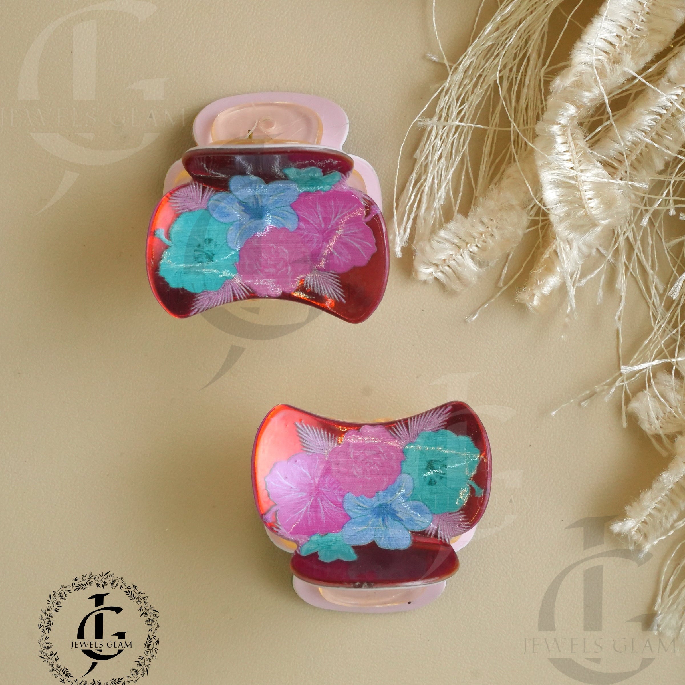 Floral Charm Acrylic Hair Catcher 1 pc