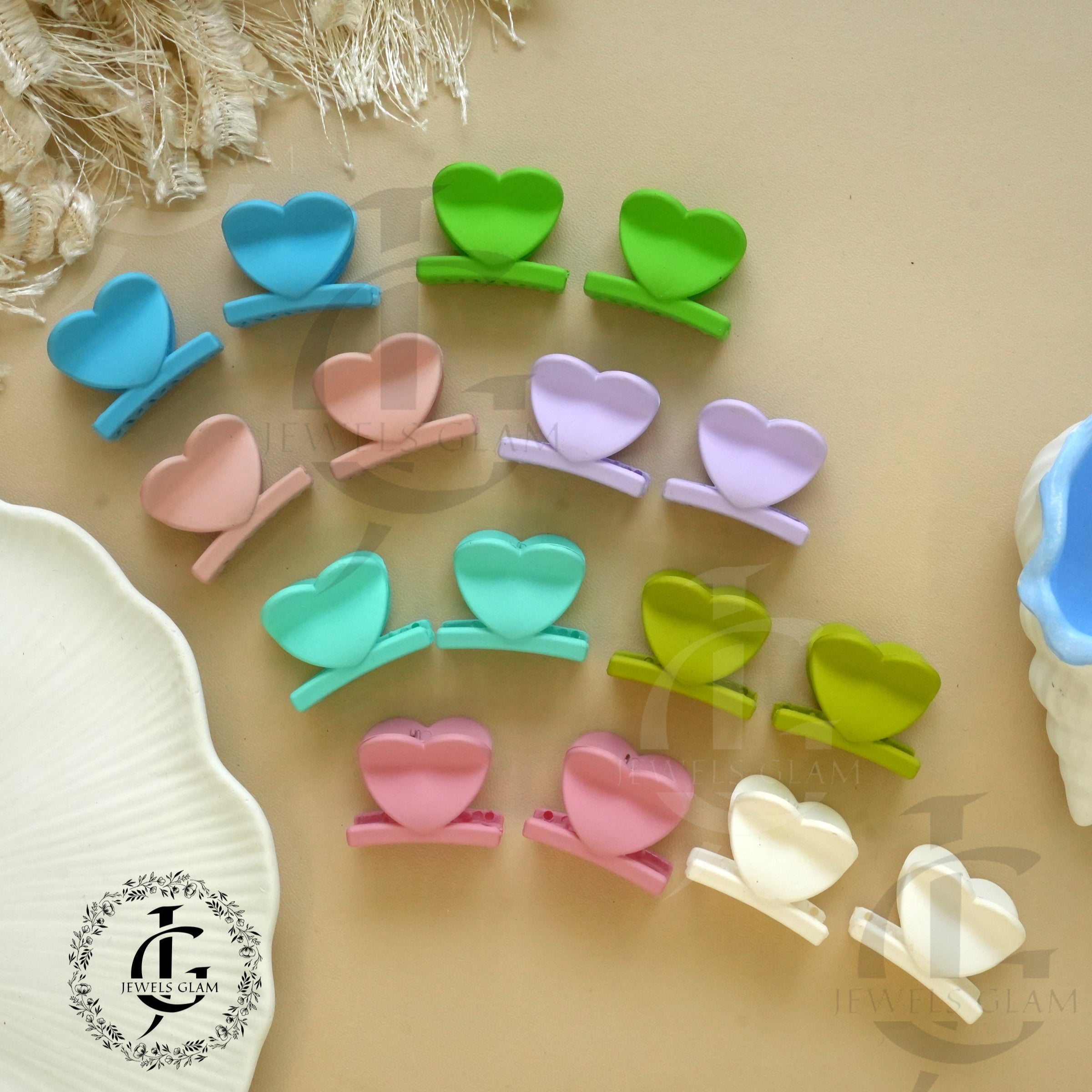 Charming Heart-Shaped Hair Catchers 1 pc