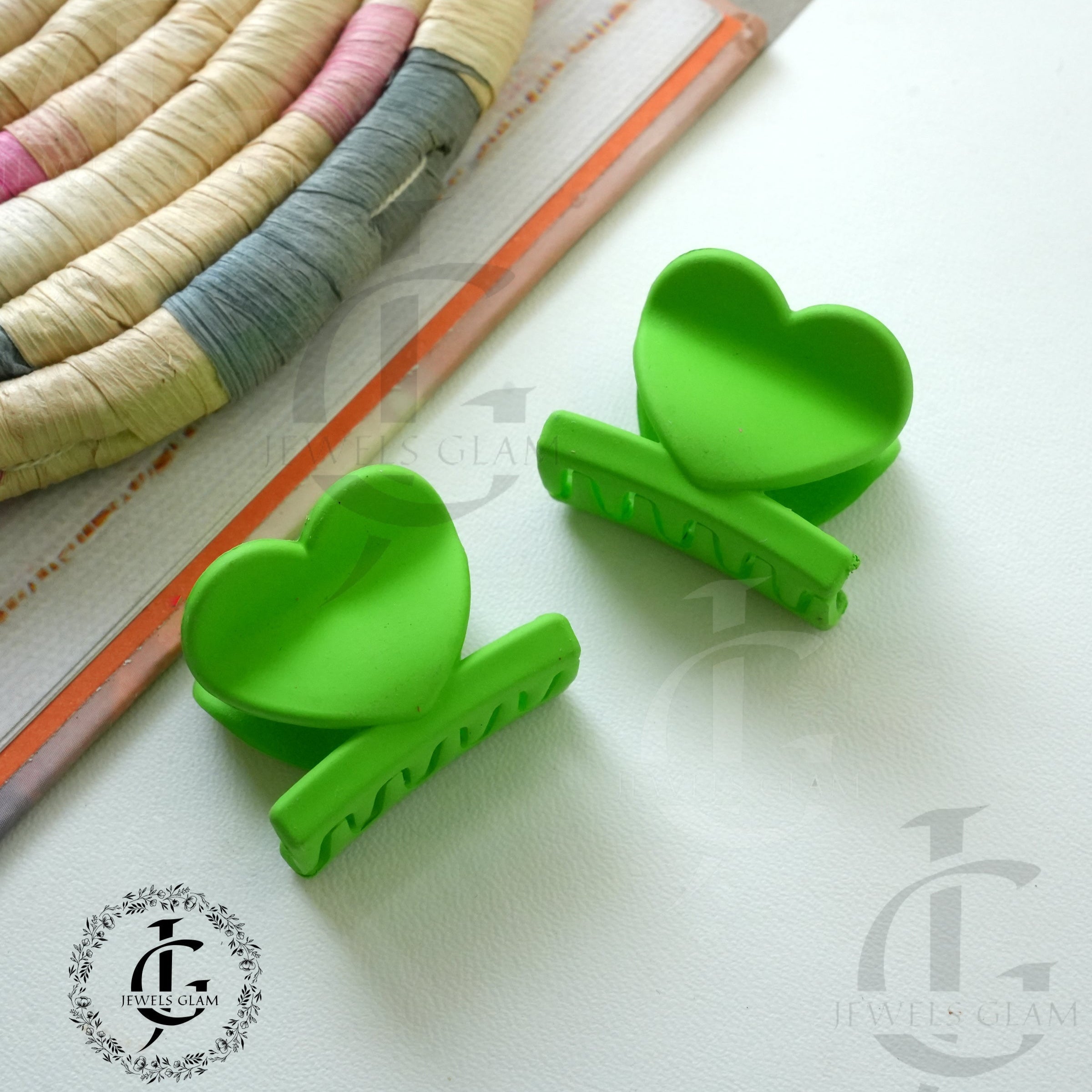 Charming Heart-Shaped Hair Catchers 1 pc