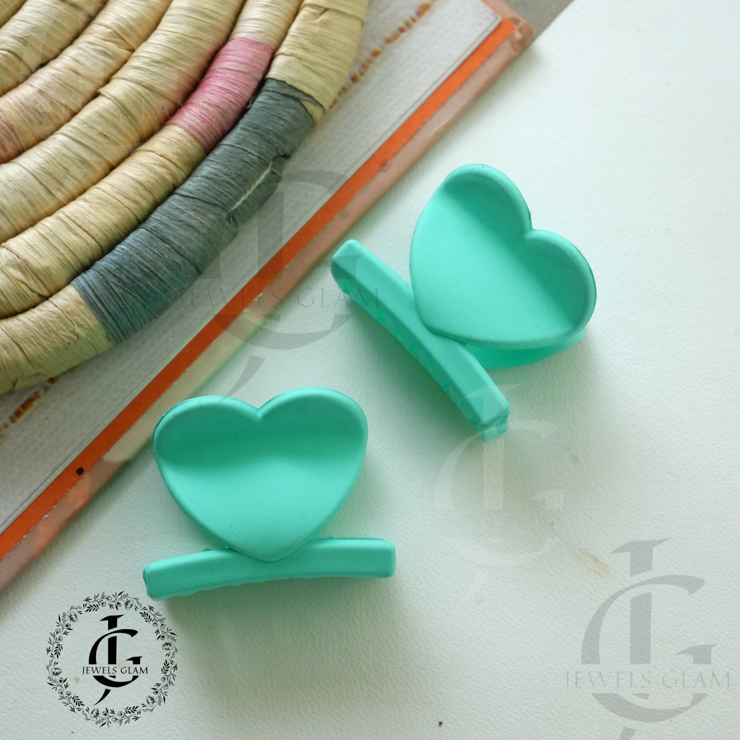 Charming Heart-Shaped Hair Catchers 1 pc