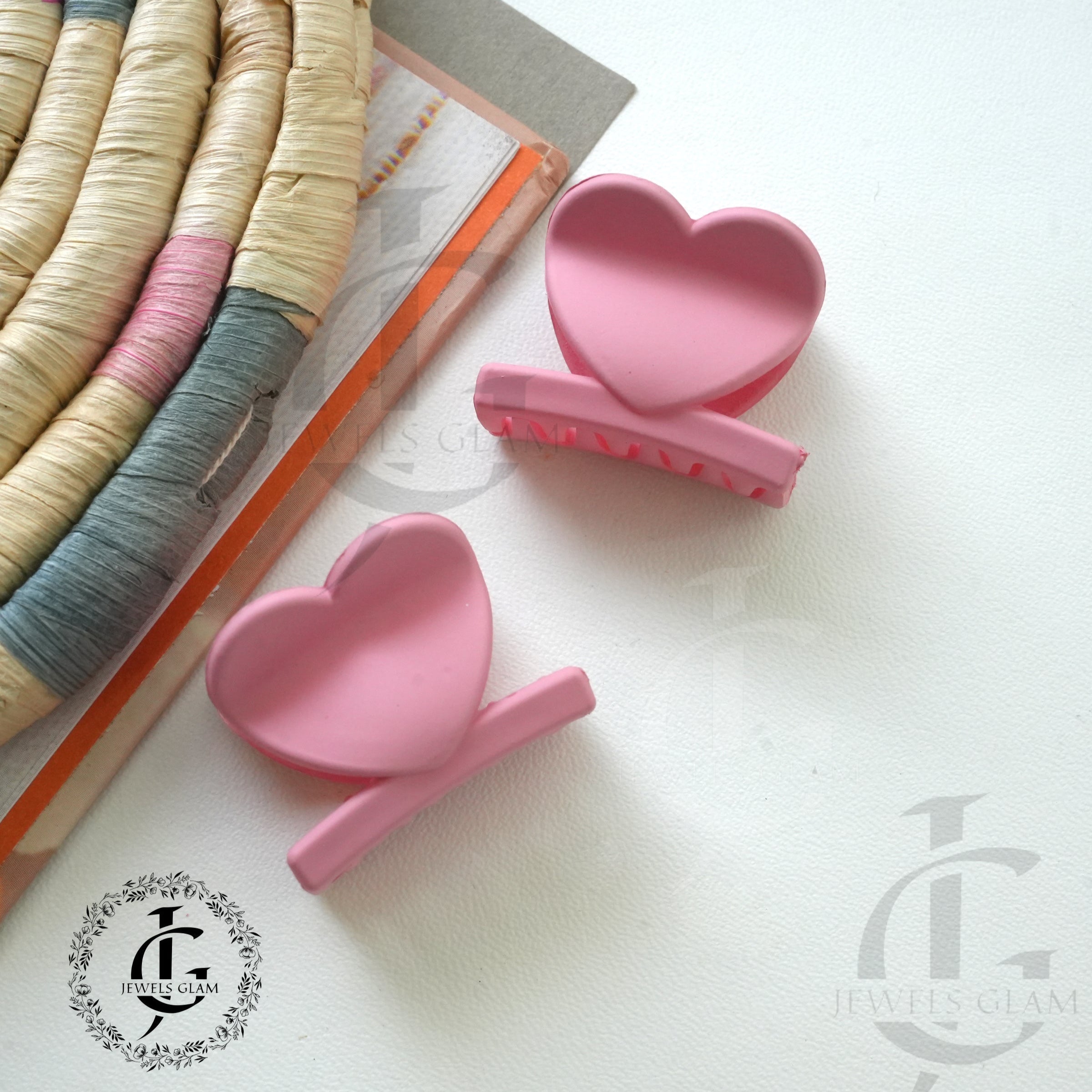 Charming Heart-Shaped Hair Catchers 1 pc
