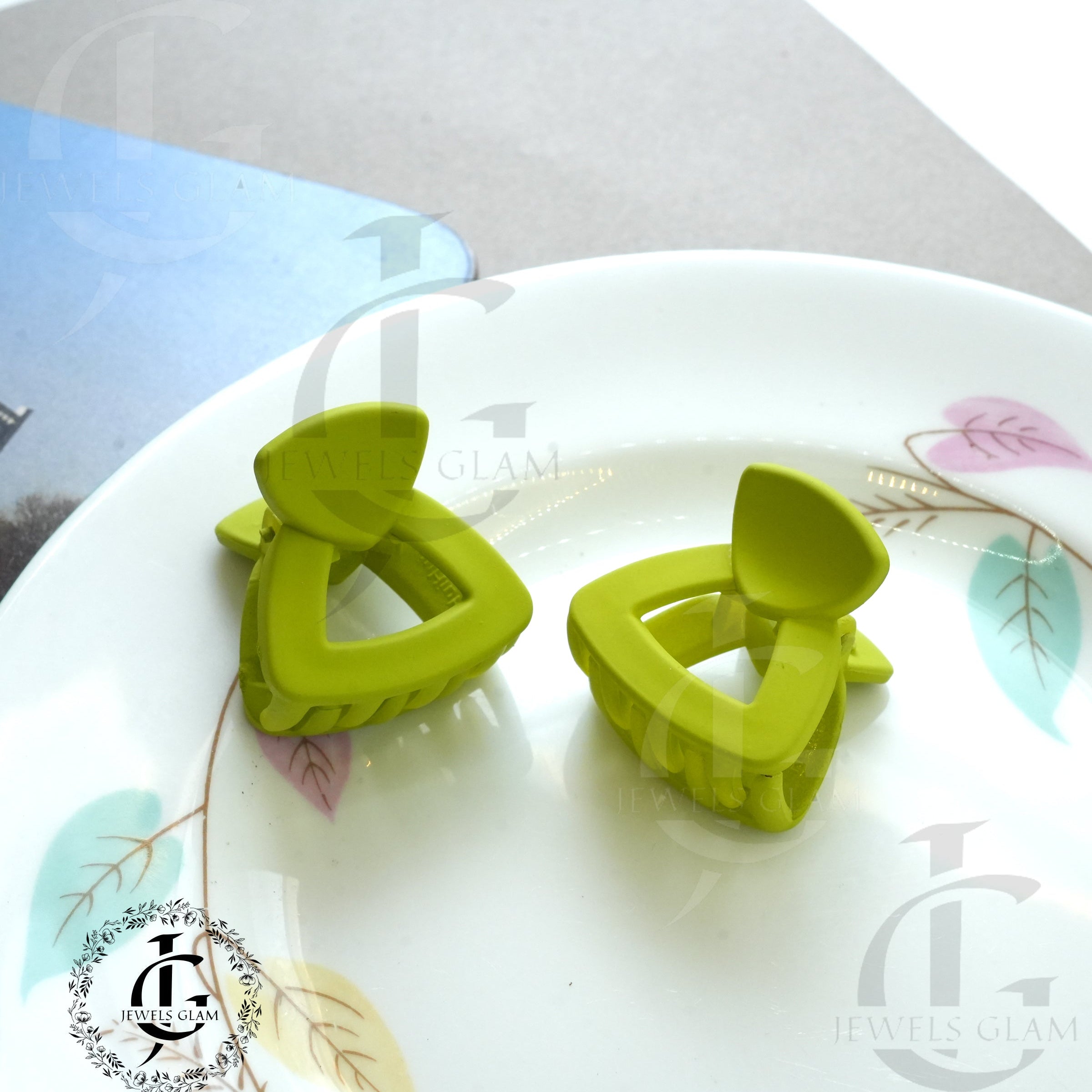 Vibrant Triangle Hair Catchers 1 pc