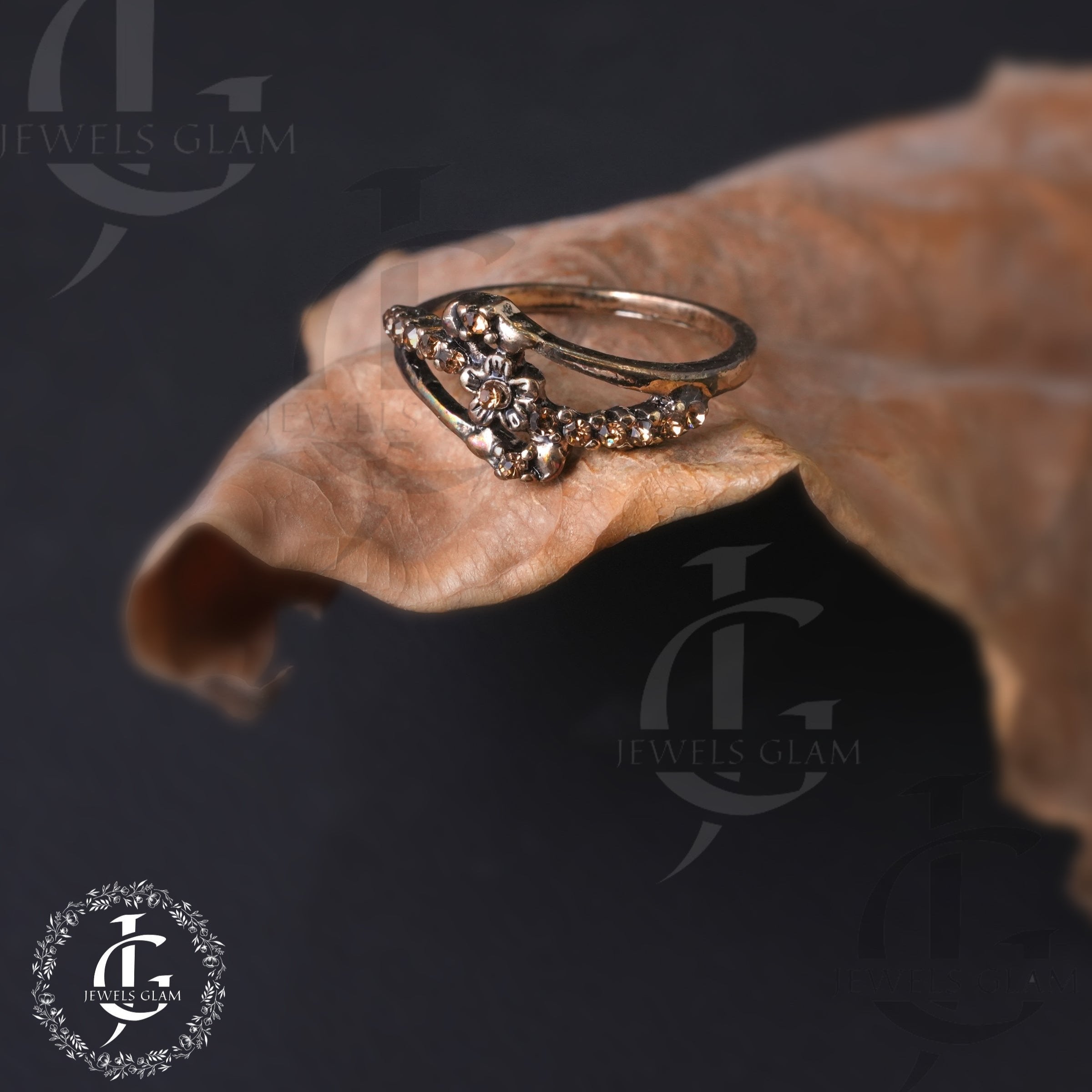 Floral Elegance Vintage-Inspired Ring