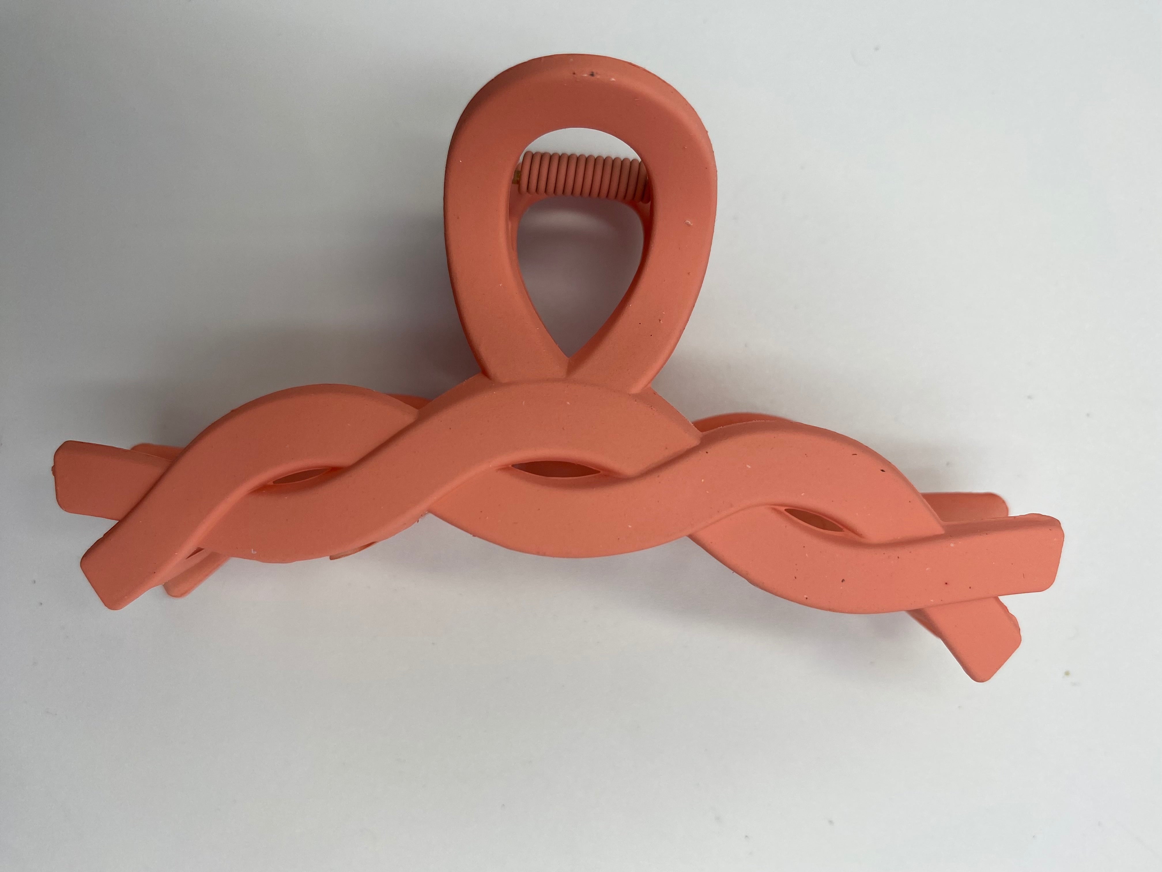 Twisted Matte Hair Claw Clips