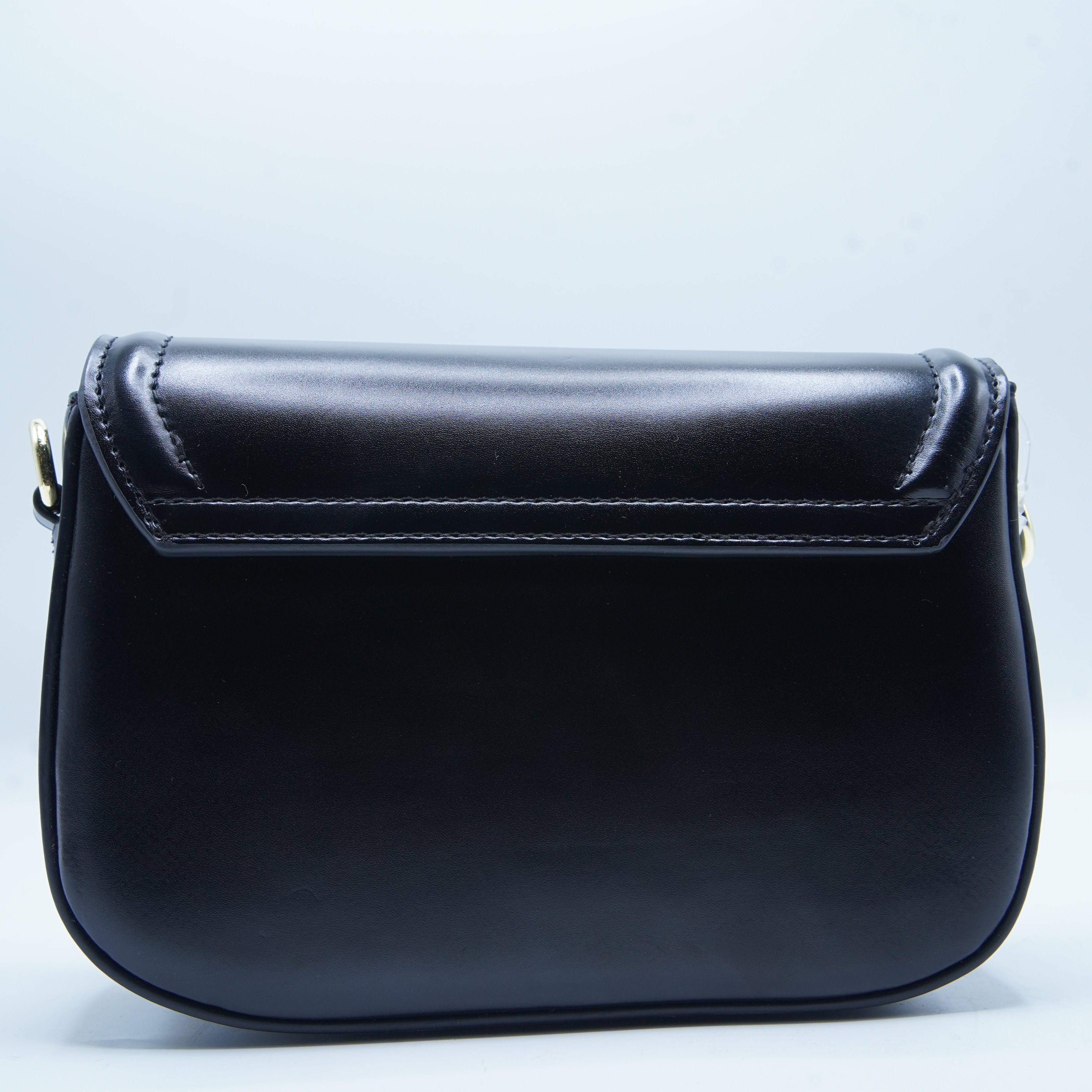 Women Sleek Leather Bag With Adjustable Strap