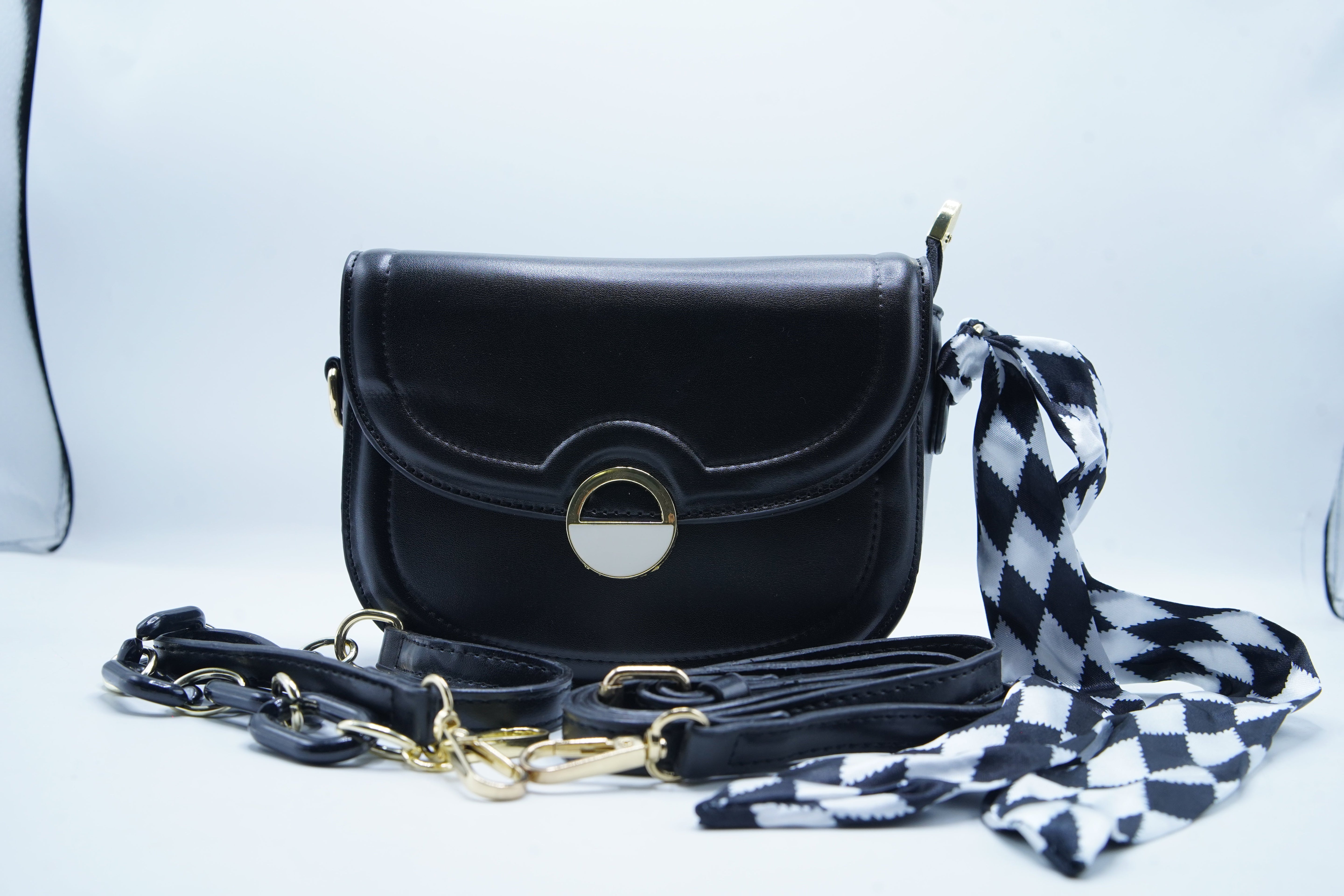 women Crossbody Bag Black :)