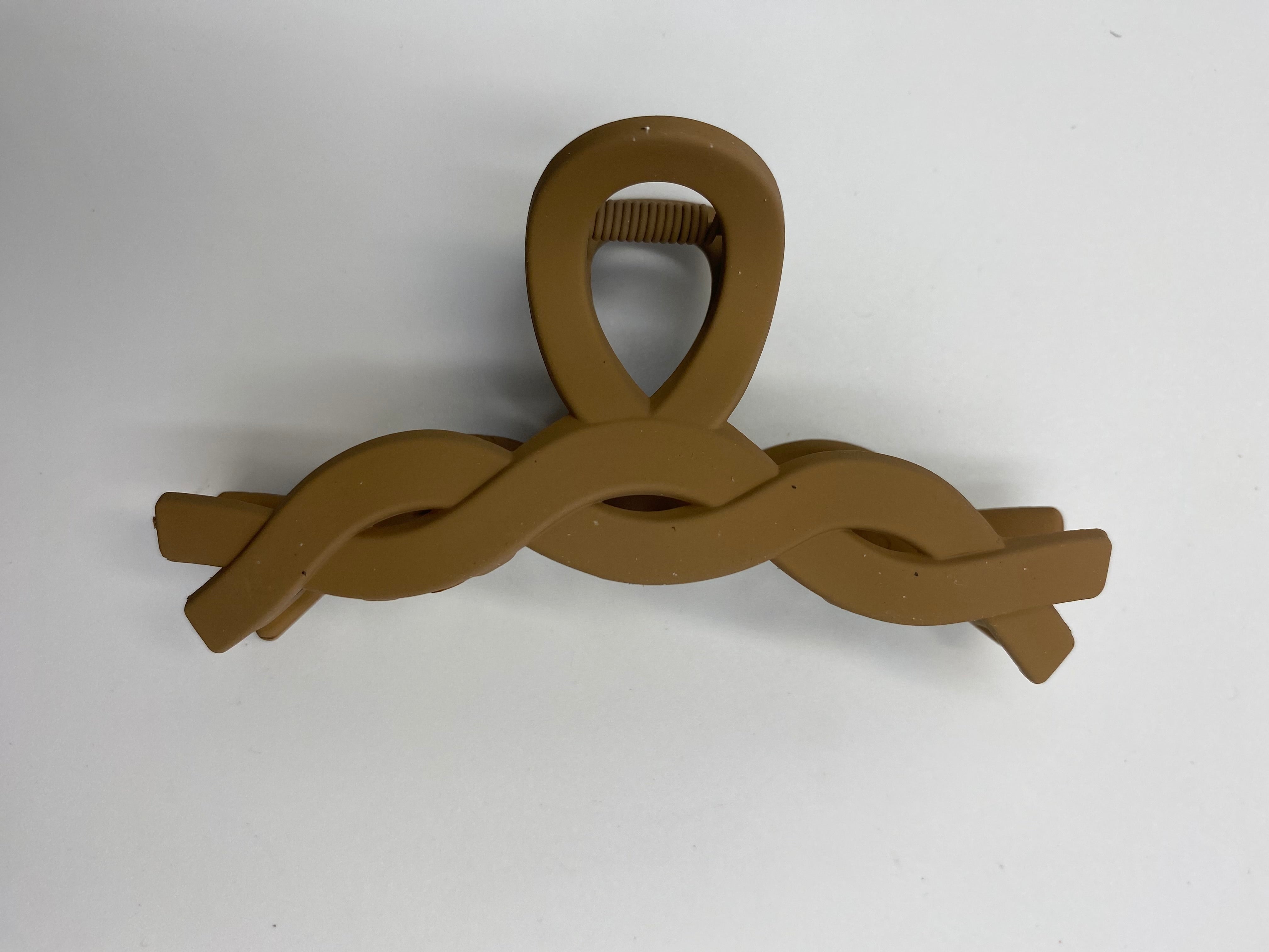 Twisted Matte Hair Claw Clips