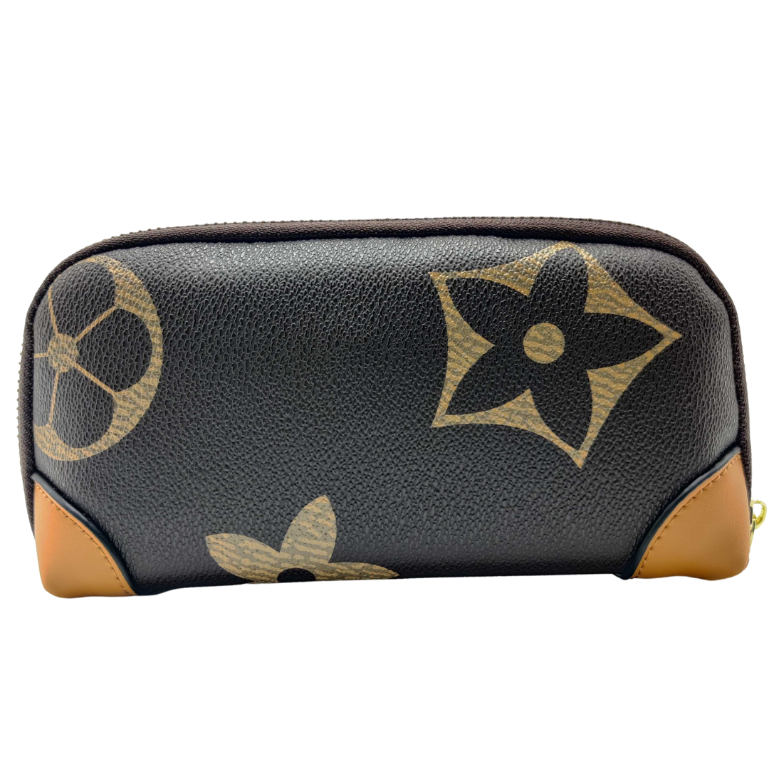 Women hand pouch :)