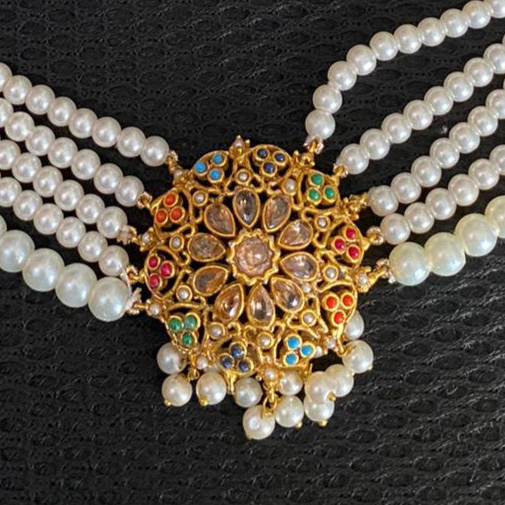 Nauratan Choker Set With Earrings and Tikka