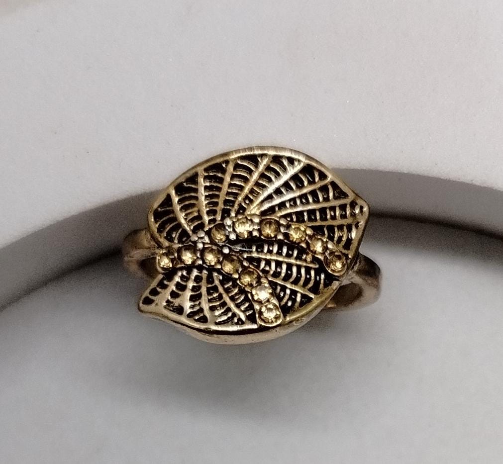 Antique Leaf-Inspired Statement Ring