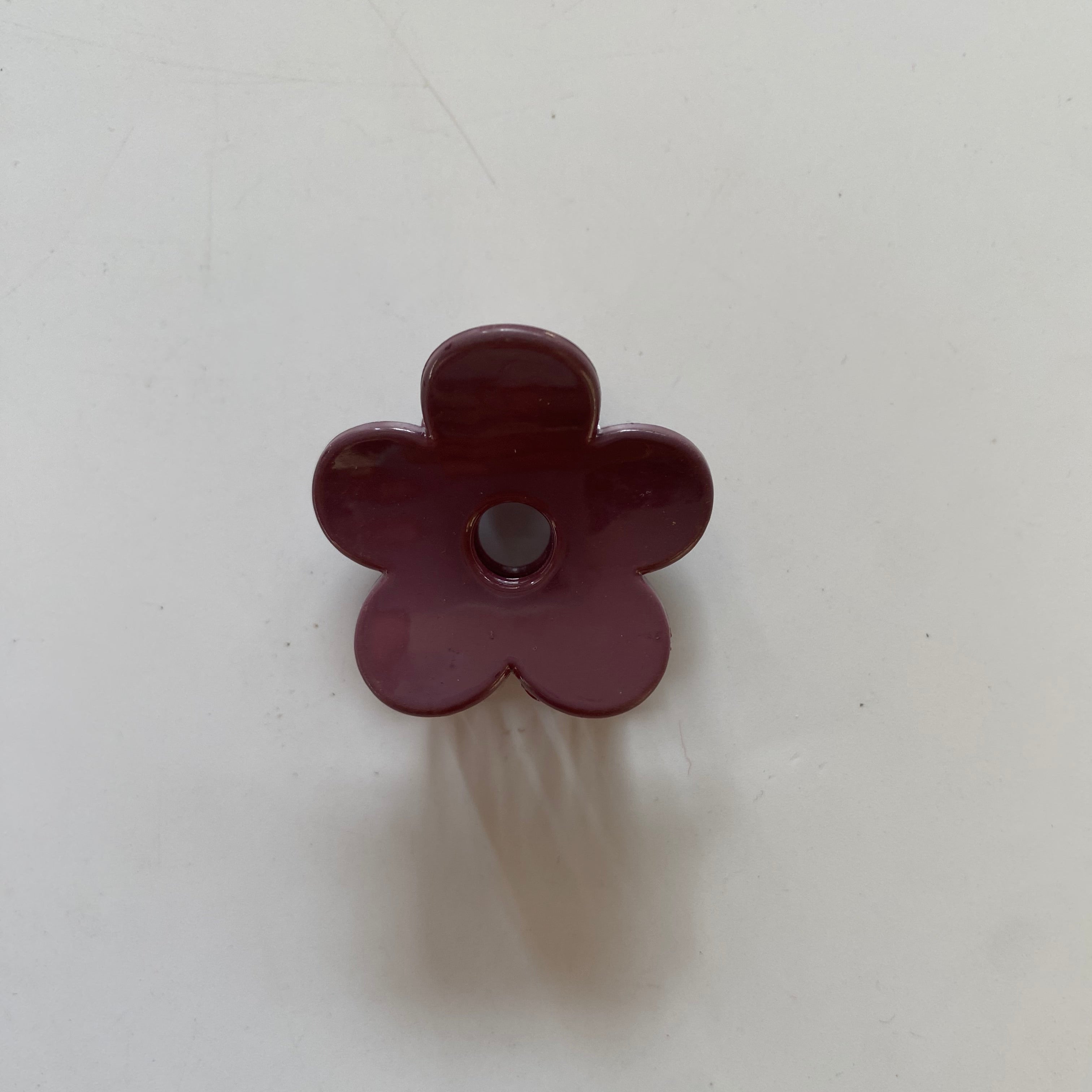 Minimalist Flower Hair Claw in Glossy Maroon