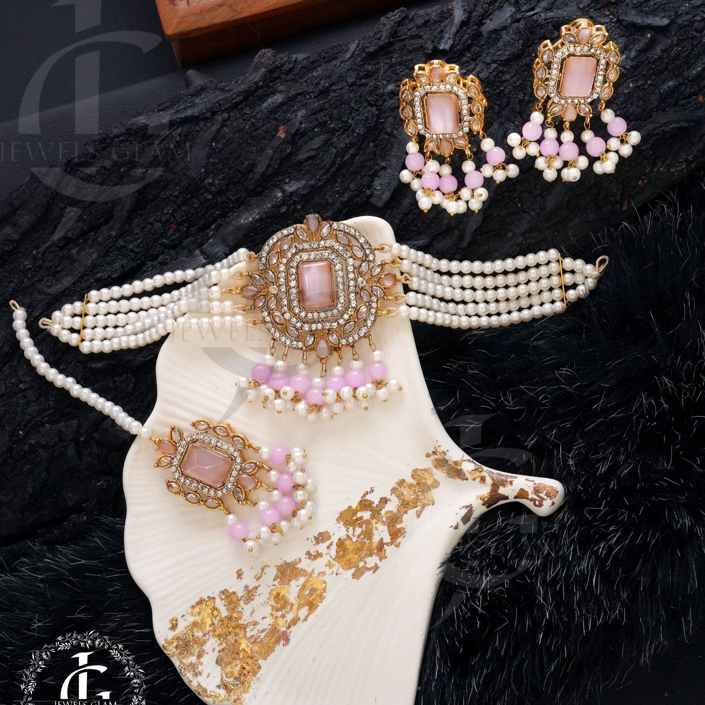 American Diamond Choker Set With Tika