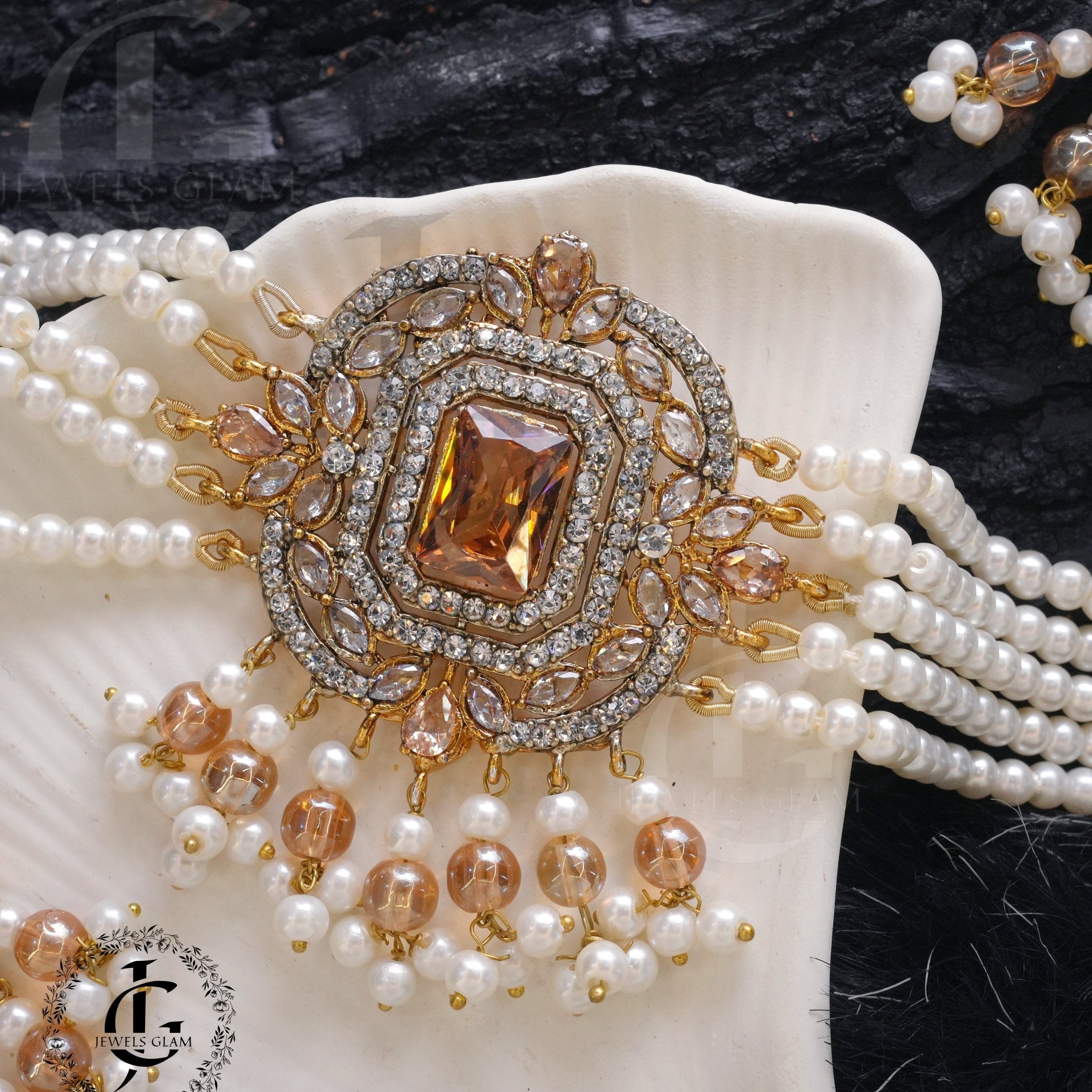 American Diamond Choker Set With Tika Champagne