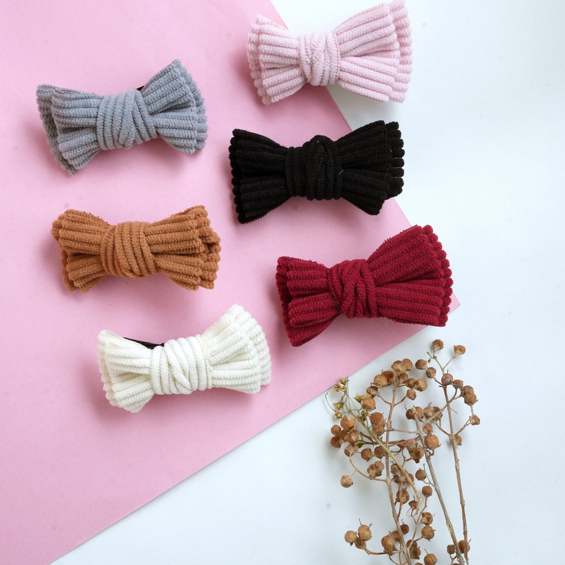 Chic Knitted Bow Hair Clips (Pair)