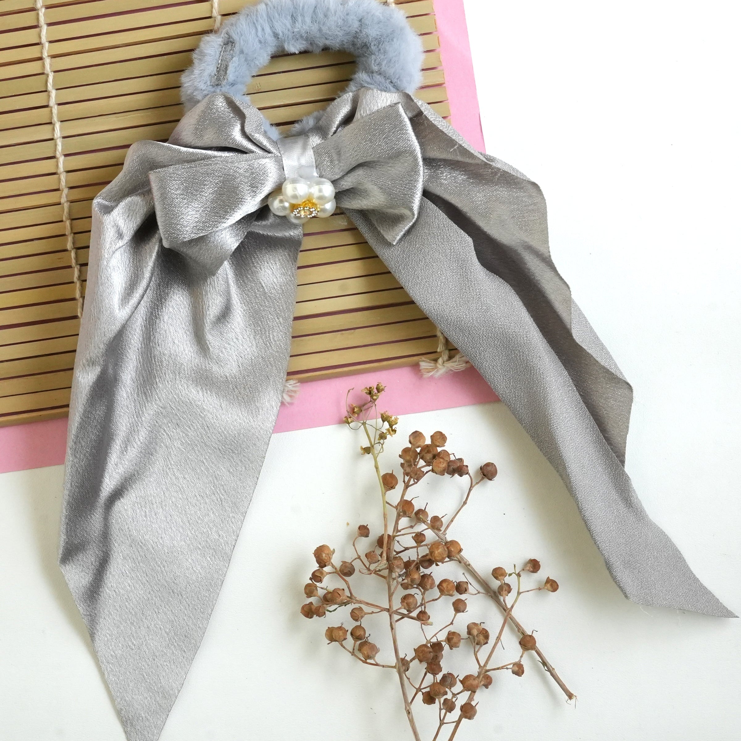 Elegant Bow and Pearl Hair Ties