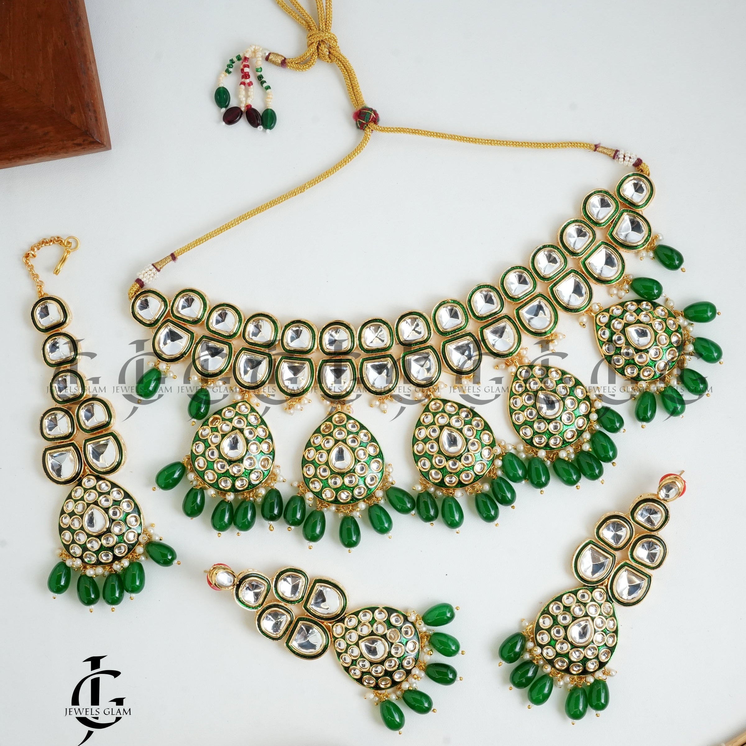 Emerald Glow Kundan Bridal Jewelry Set