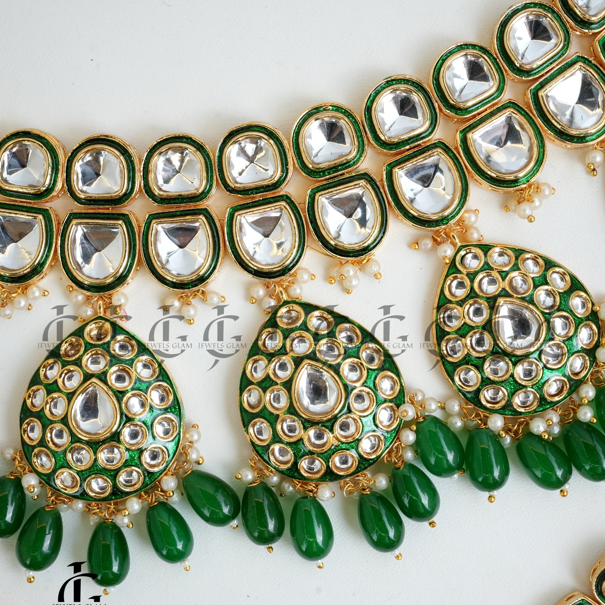Emerald Glow Kundan Bridal Jewelry Set