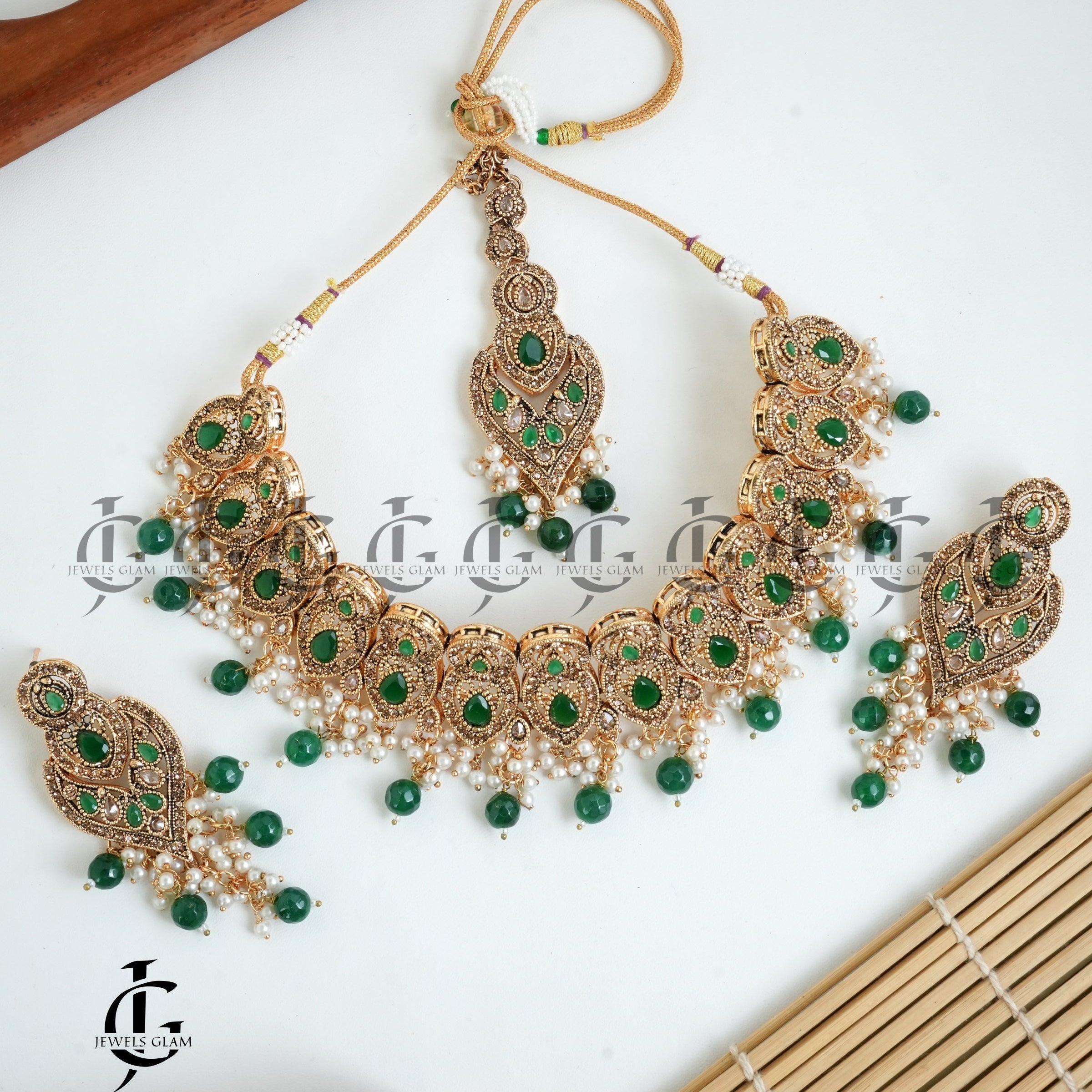Green Matte Gold Toned Collar Set With Pearl Accents