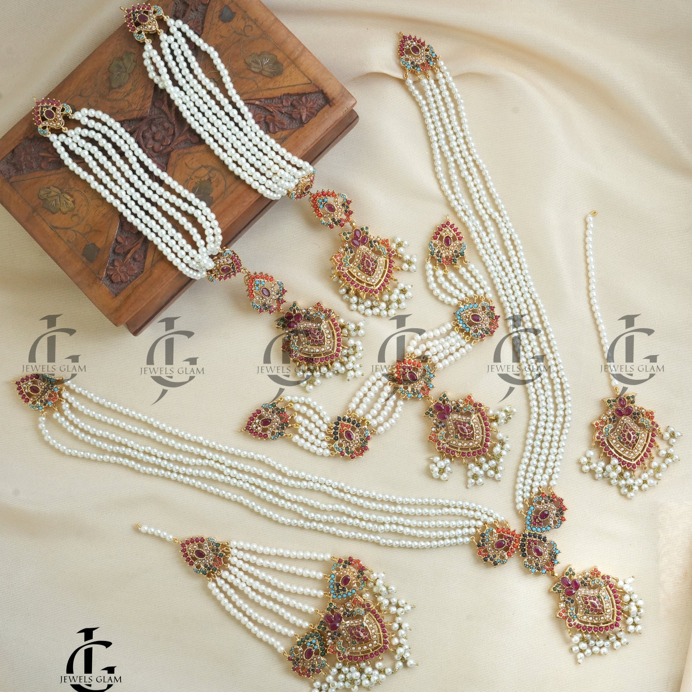 Regal Multilayer Pearl Bridal Jewelry Set