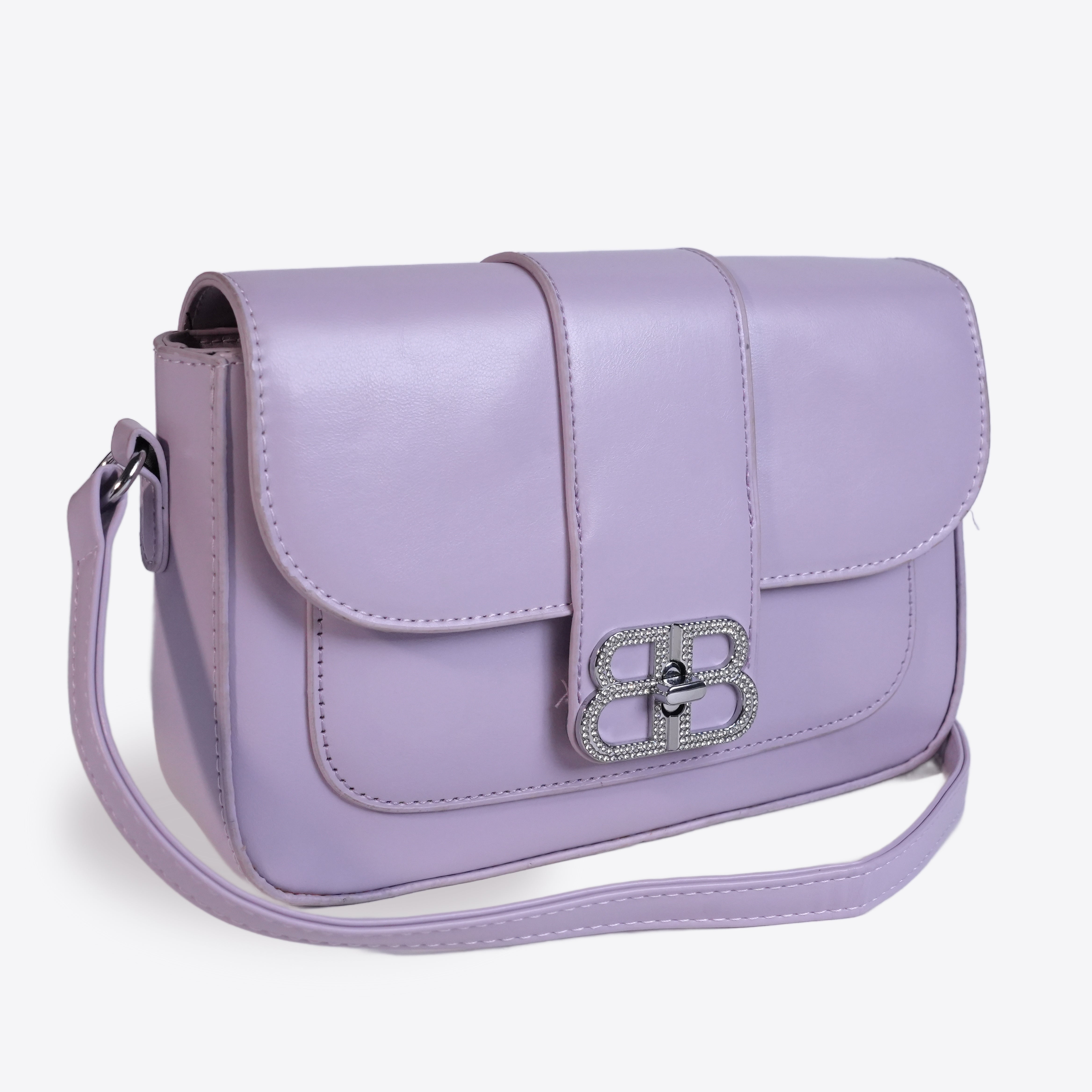Women Sleek Leather Crossbody Bag