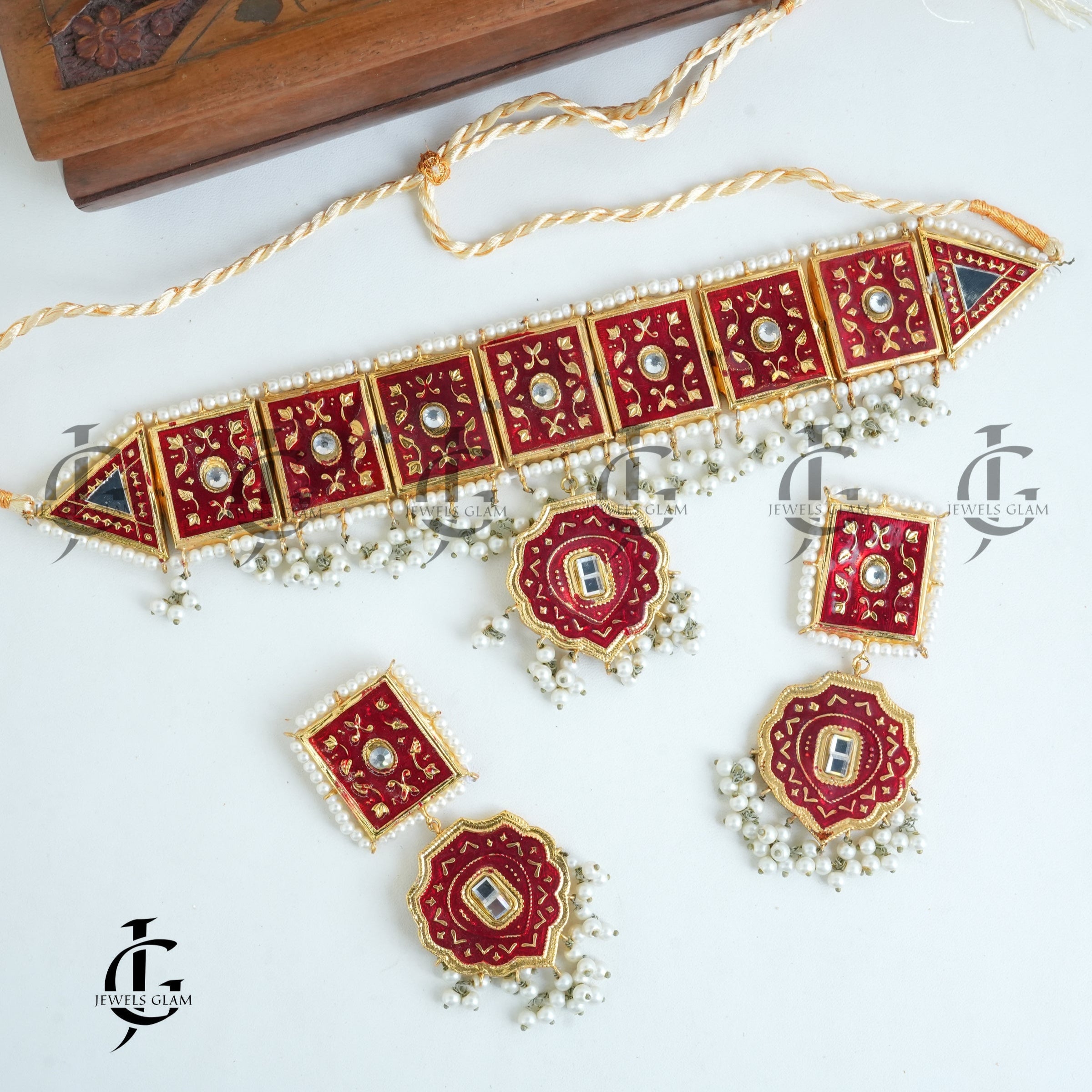 Thapa Kundan with Minakari Chockers Sets Red