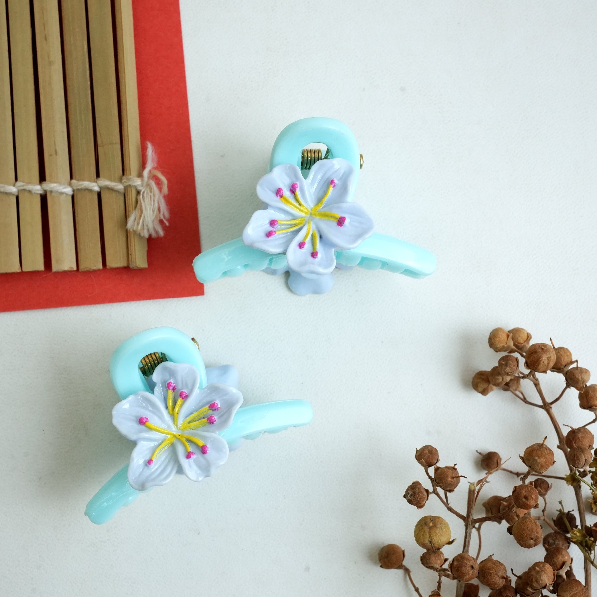 Blooming Flower Hair Clip Pair – A Touch of Nature for Your Style