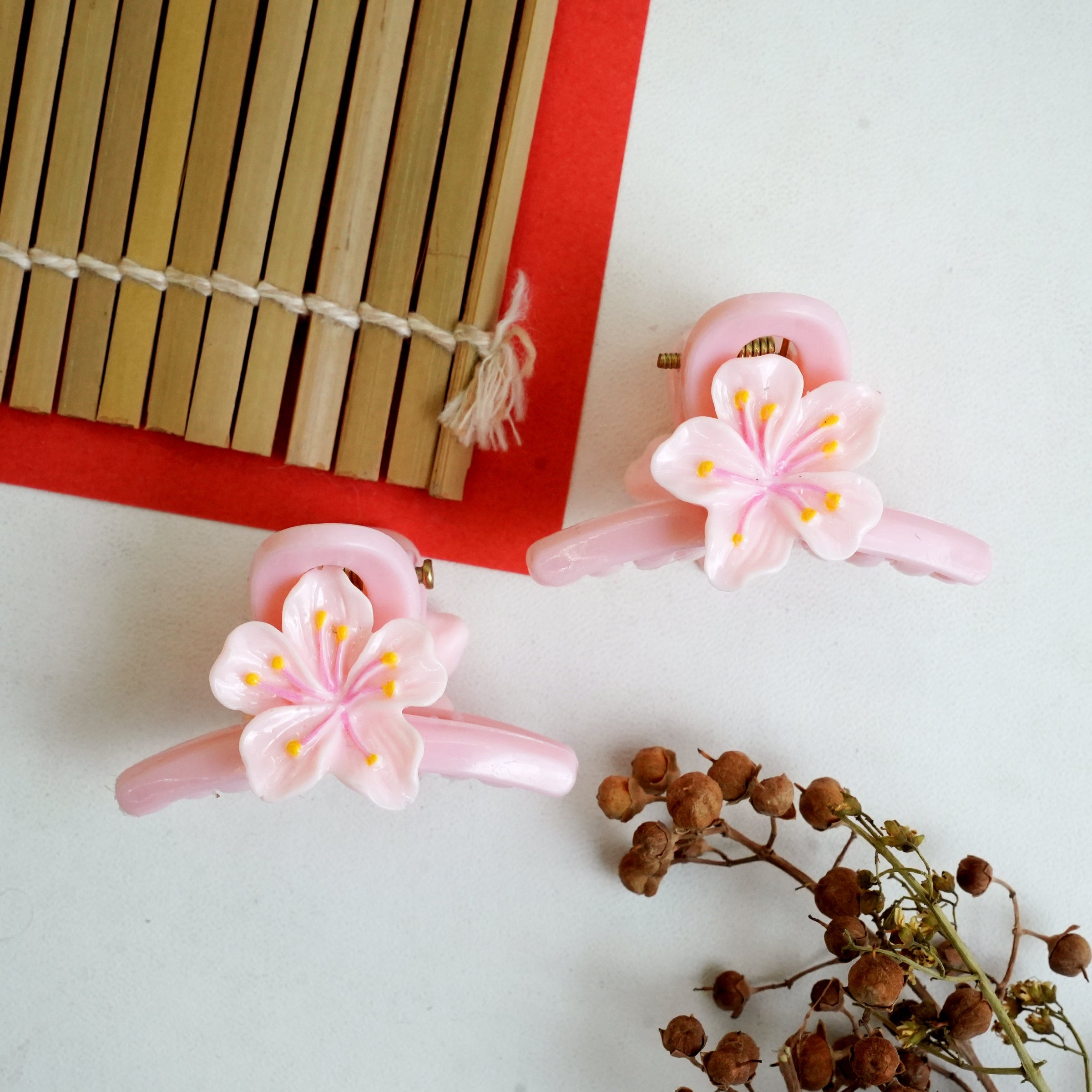 Blooming Flower Hair Clip Pair – A Touch of Nature for Your Style